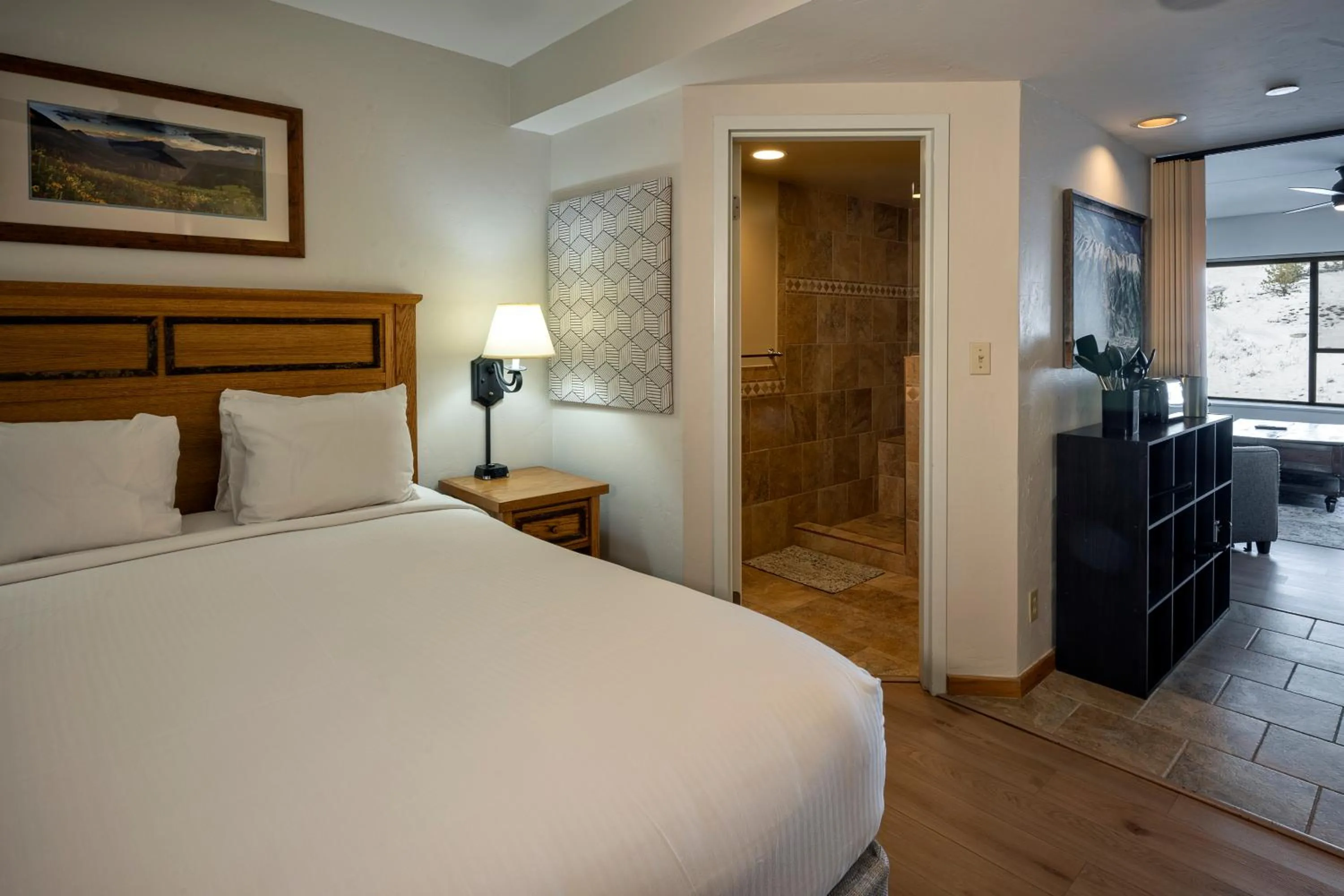 Bedroom, Bed in Beaver Run Resort