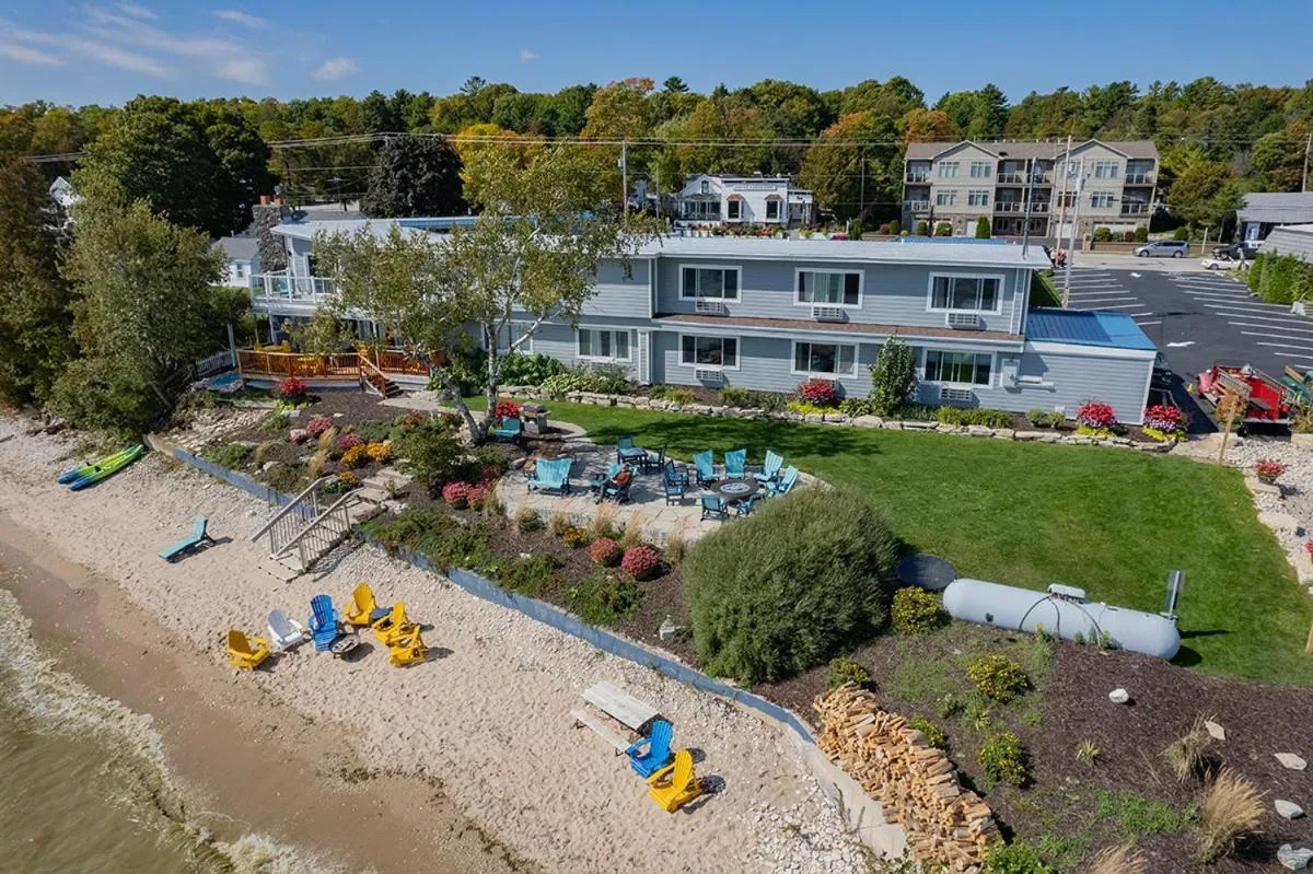 Beachfront Inn