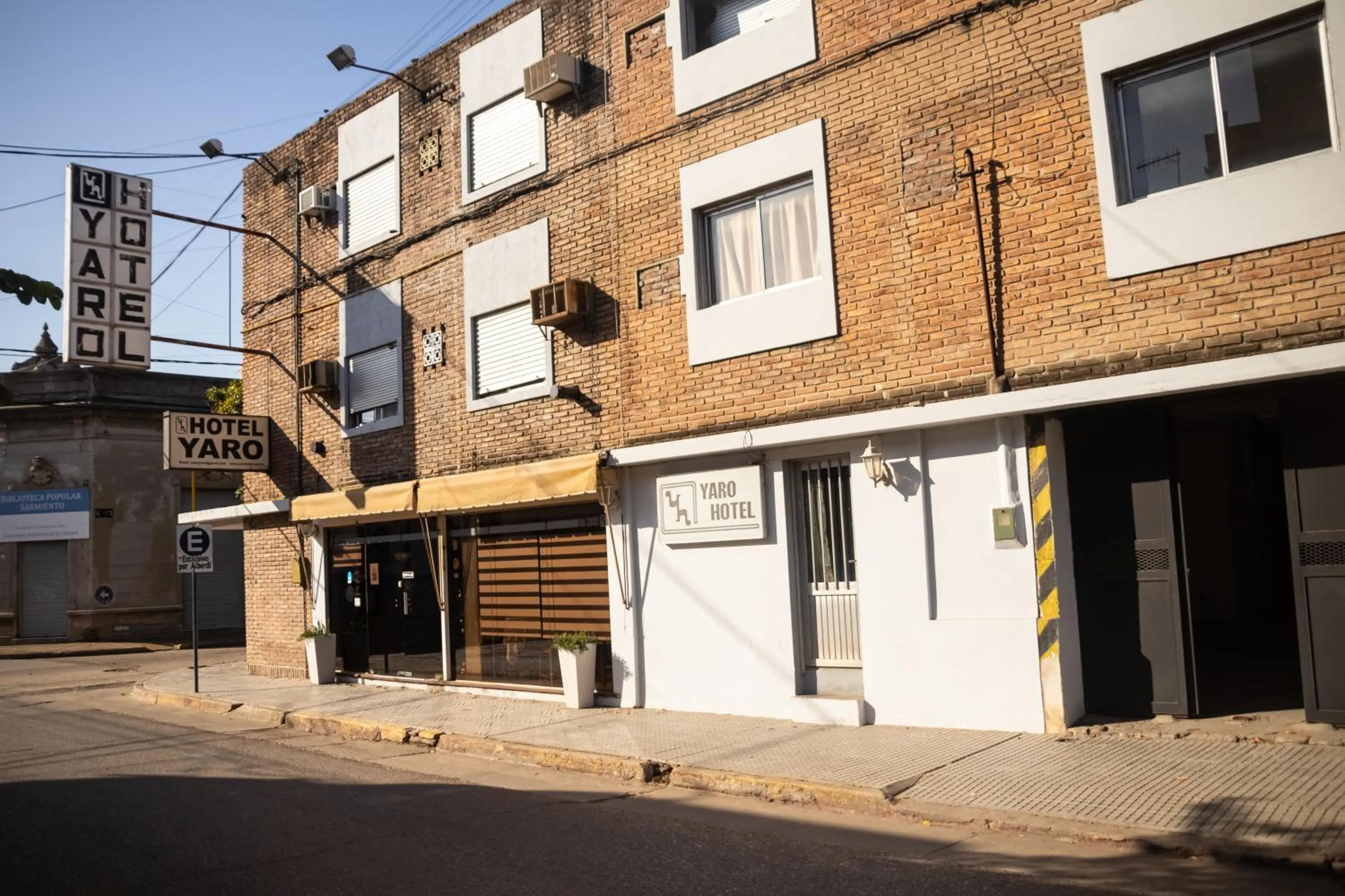 Property building in Hotel Yaro
