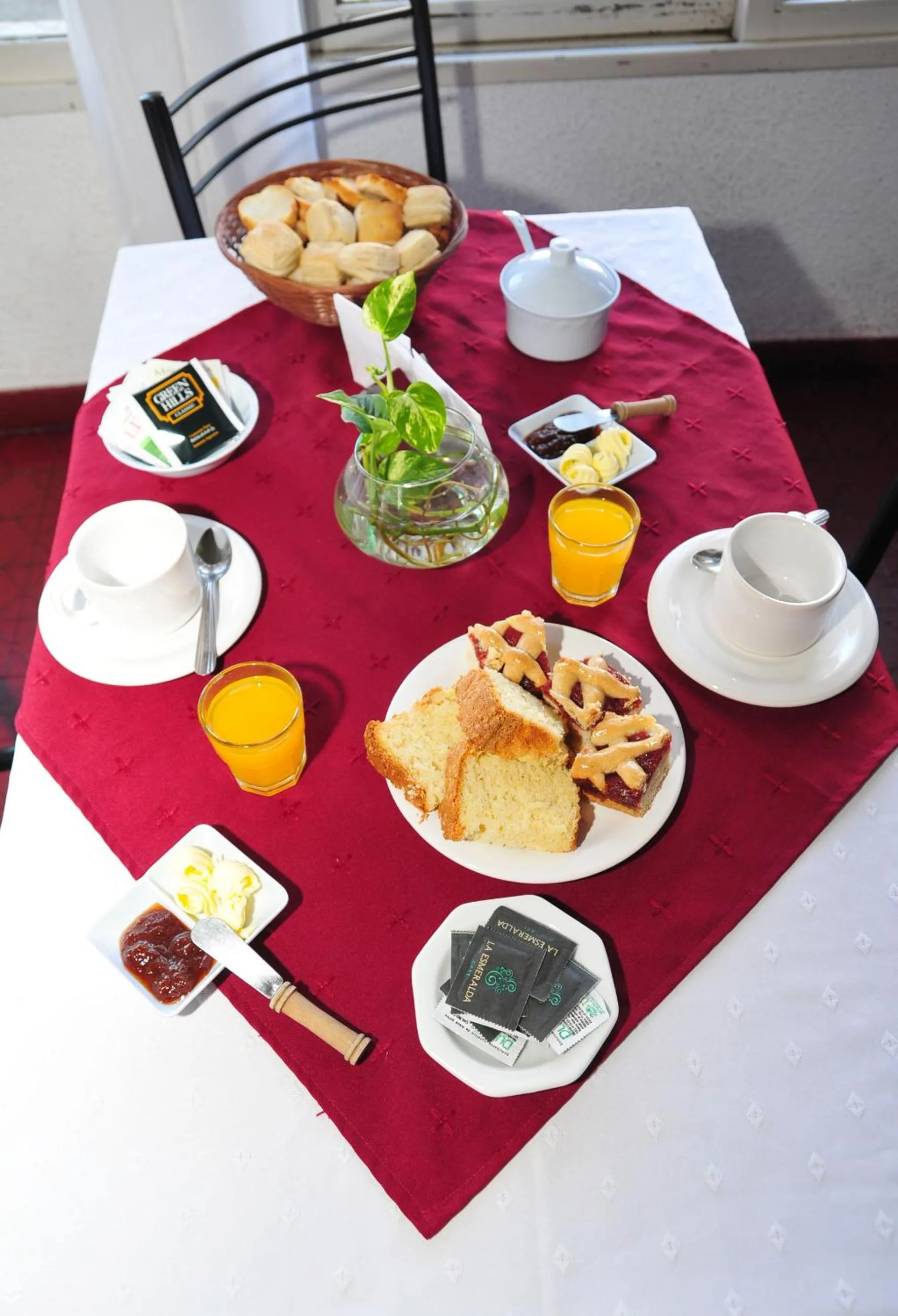 Breakfast in Hotel Yaro