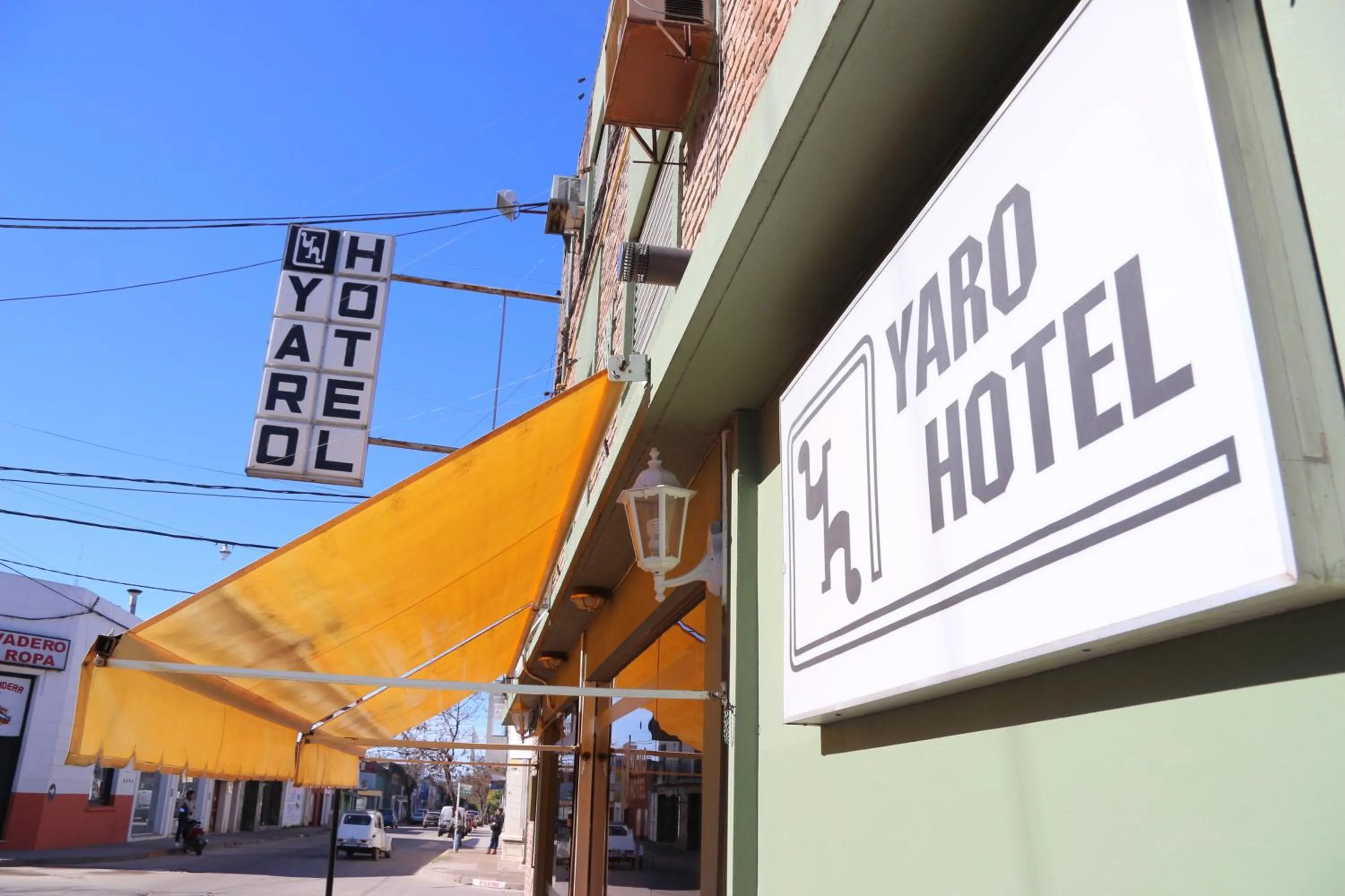 Property building in Hotel Yaro