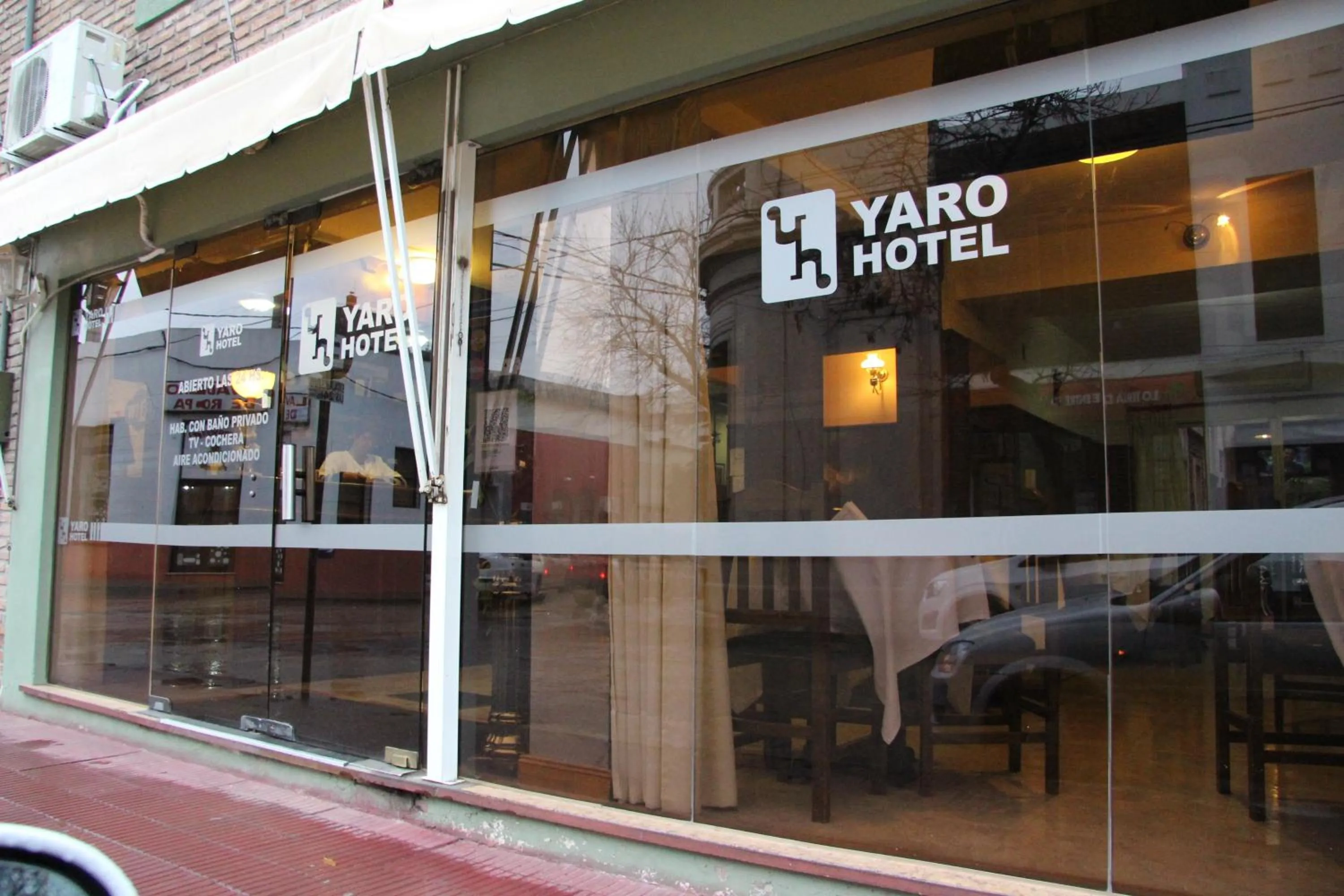 Facade/entrance in Hotel Yaro