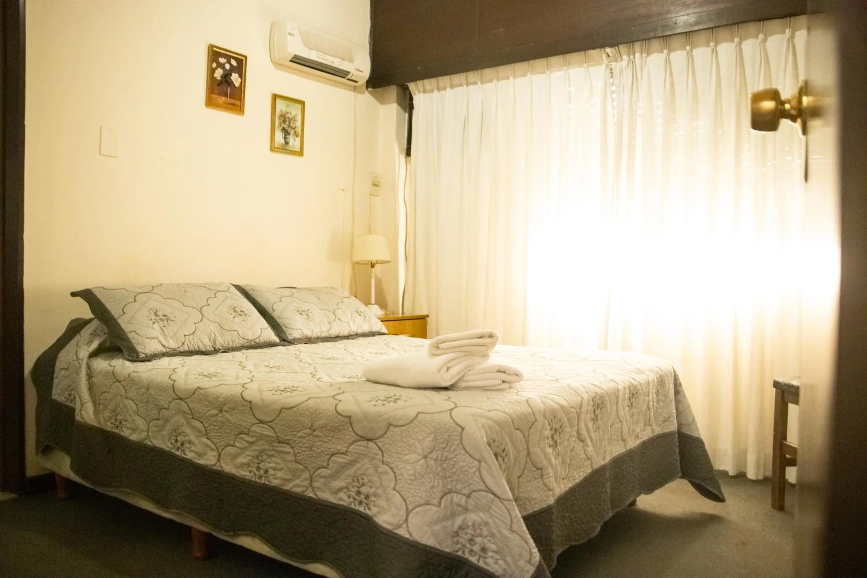 Bed in Hotel Yaro