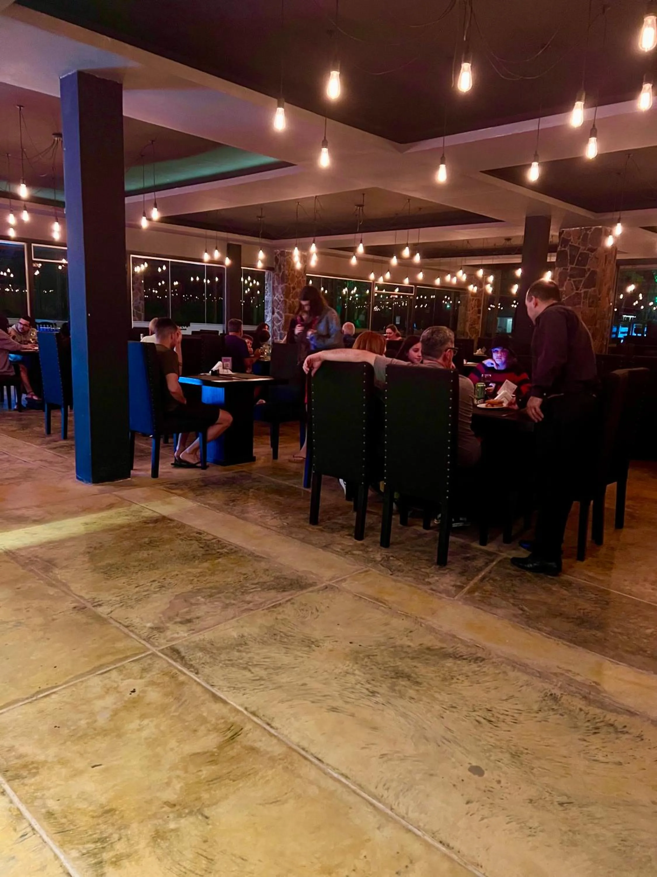 Restaurant/places to eat in Rainforest Hotel & Cabañas