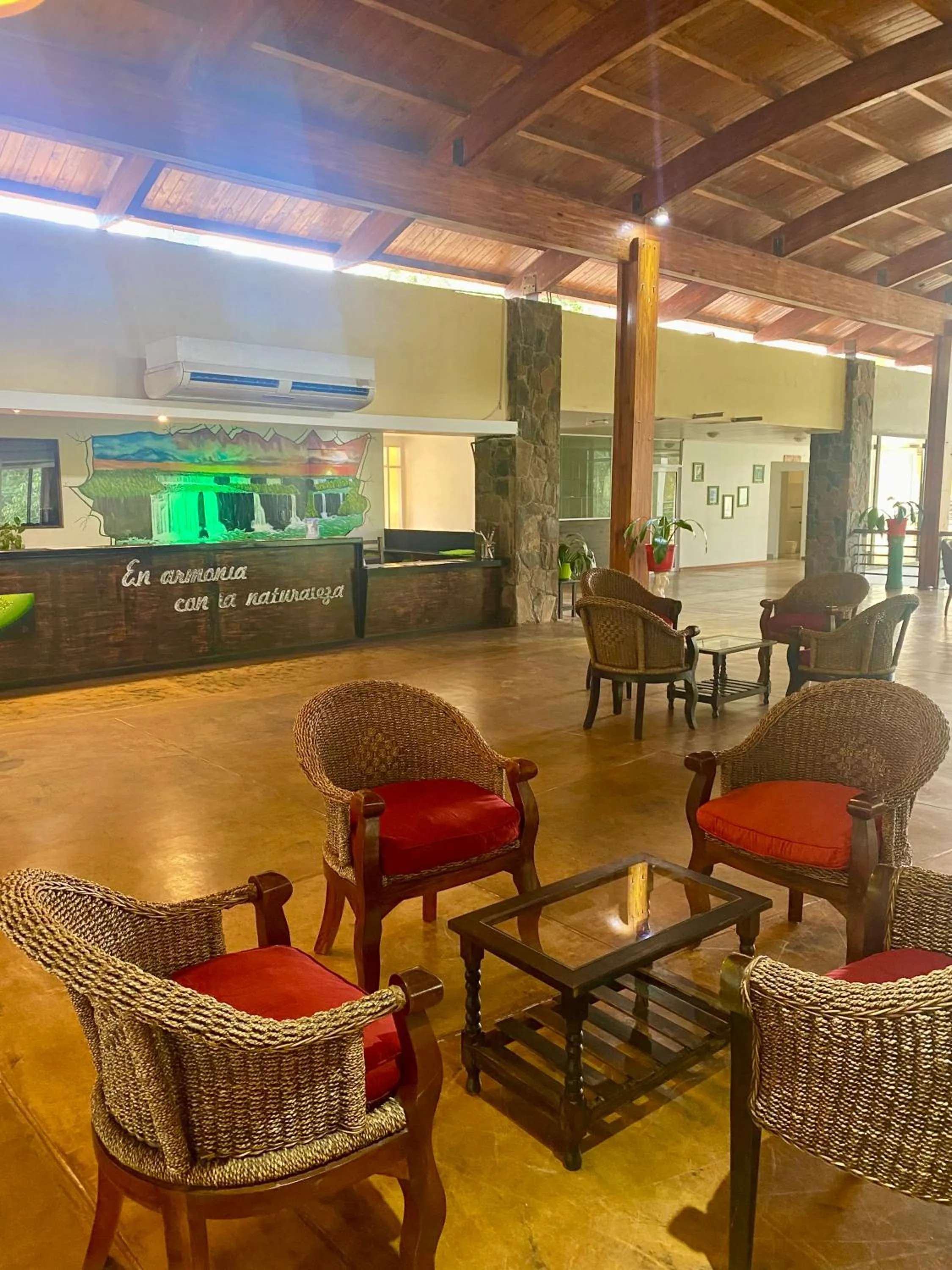 Rainforest Hotel & Cabañas