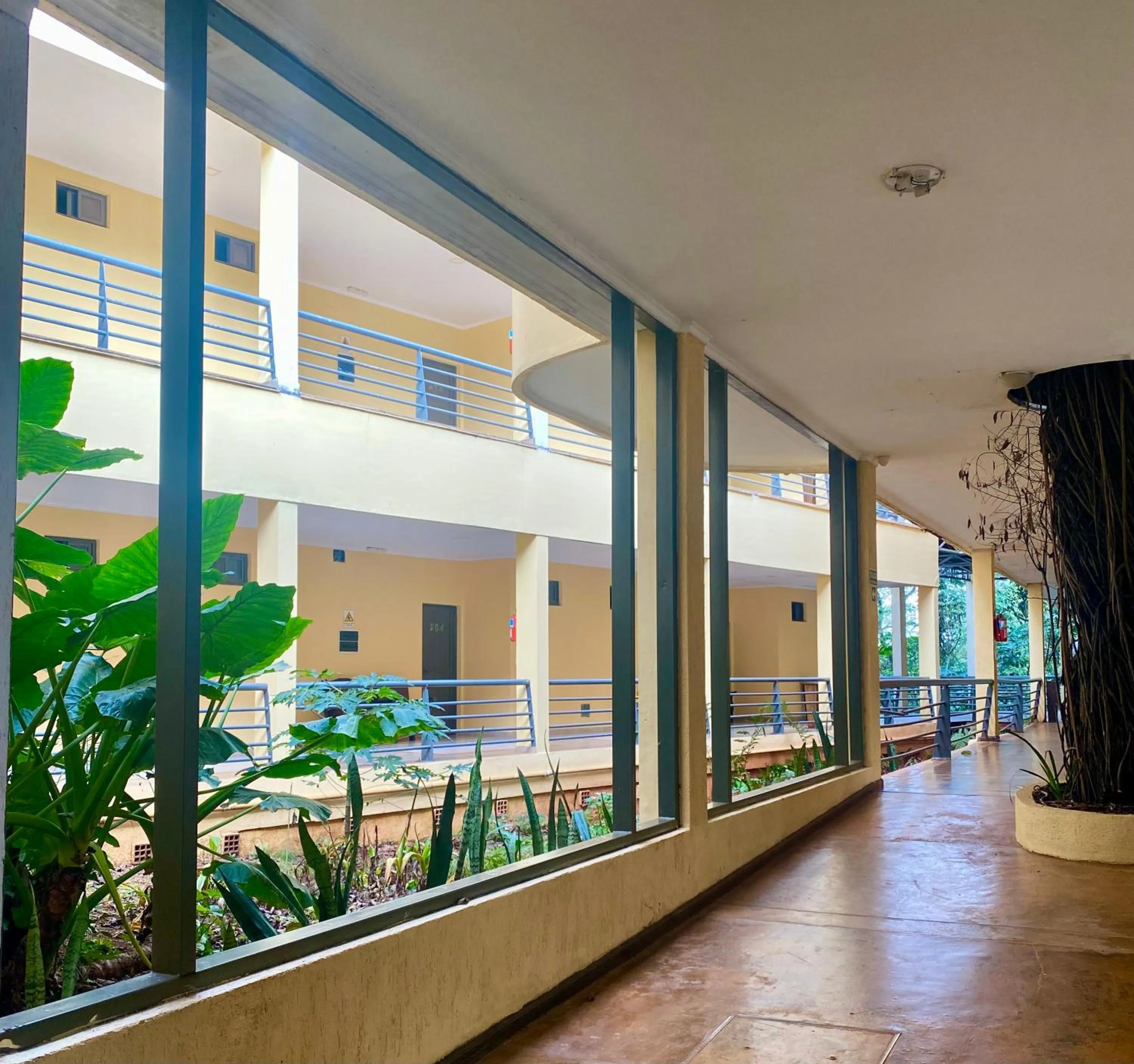 Rainforest Hotel & Cabañas