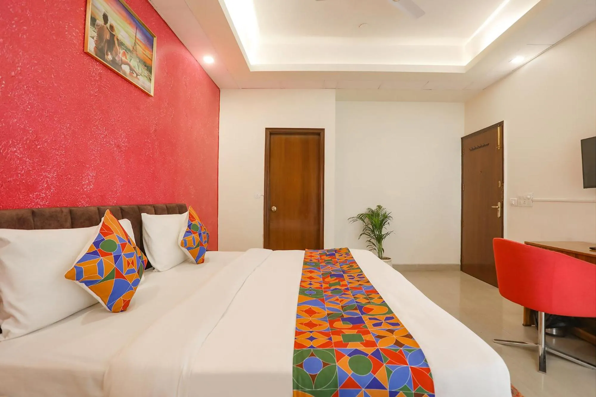 Bed in FabHotel The Indian