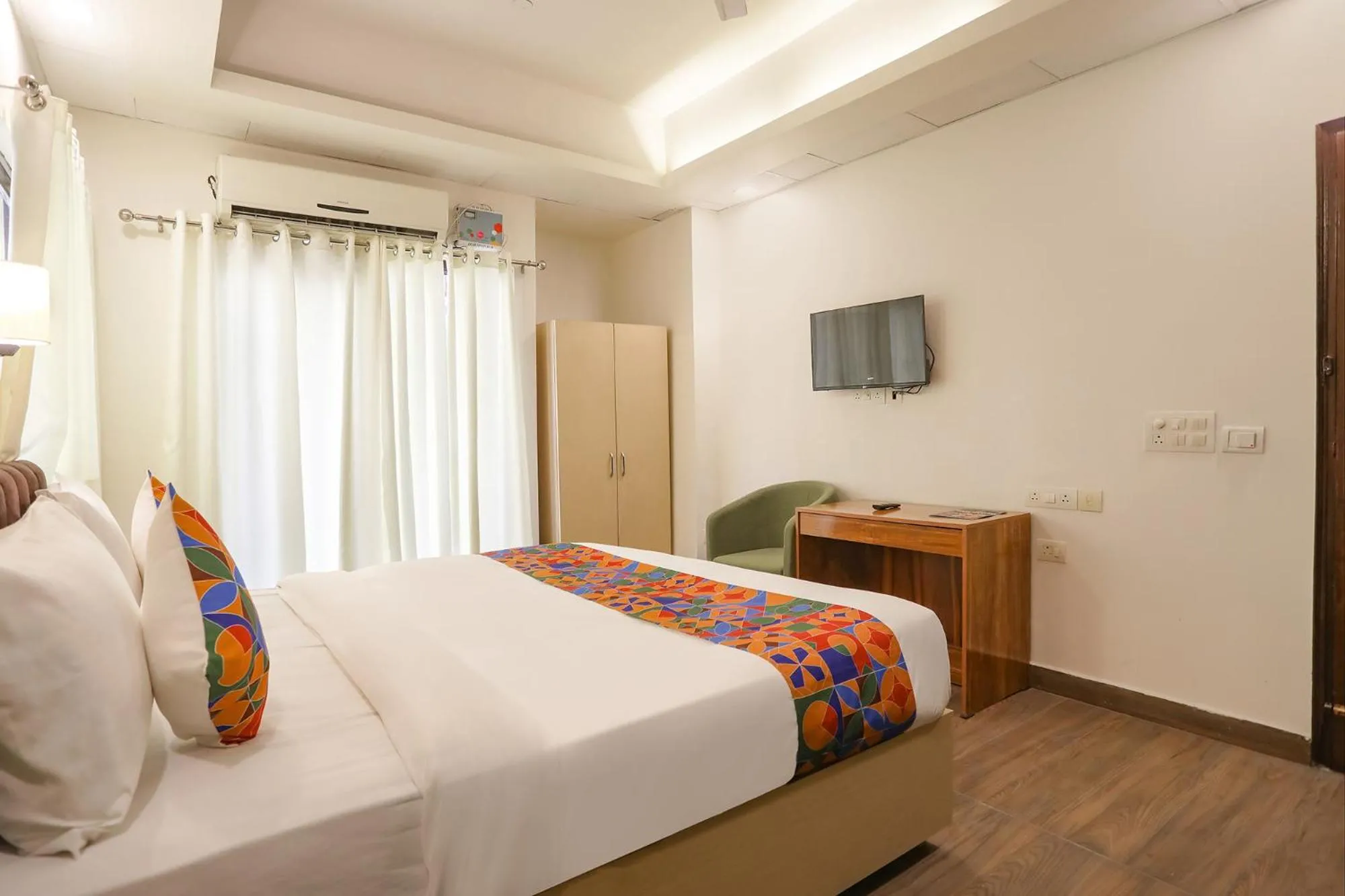Bed in FabHotel The Indian