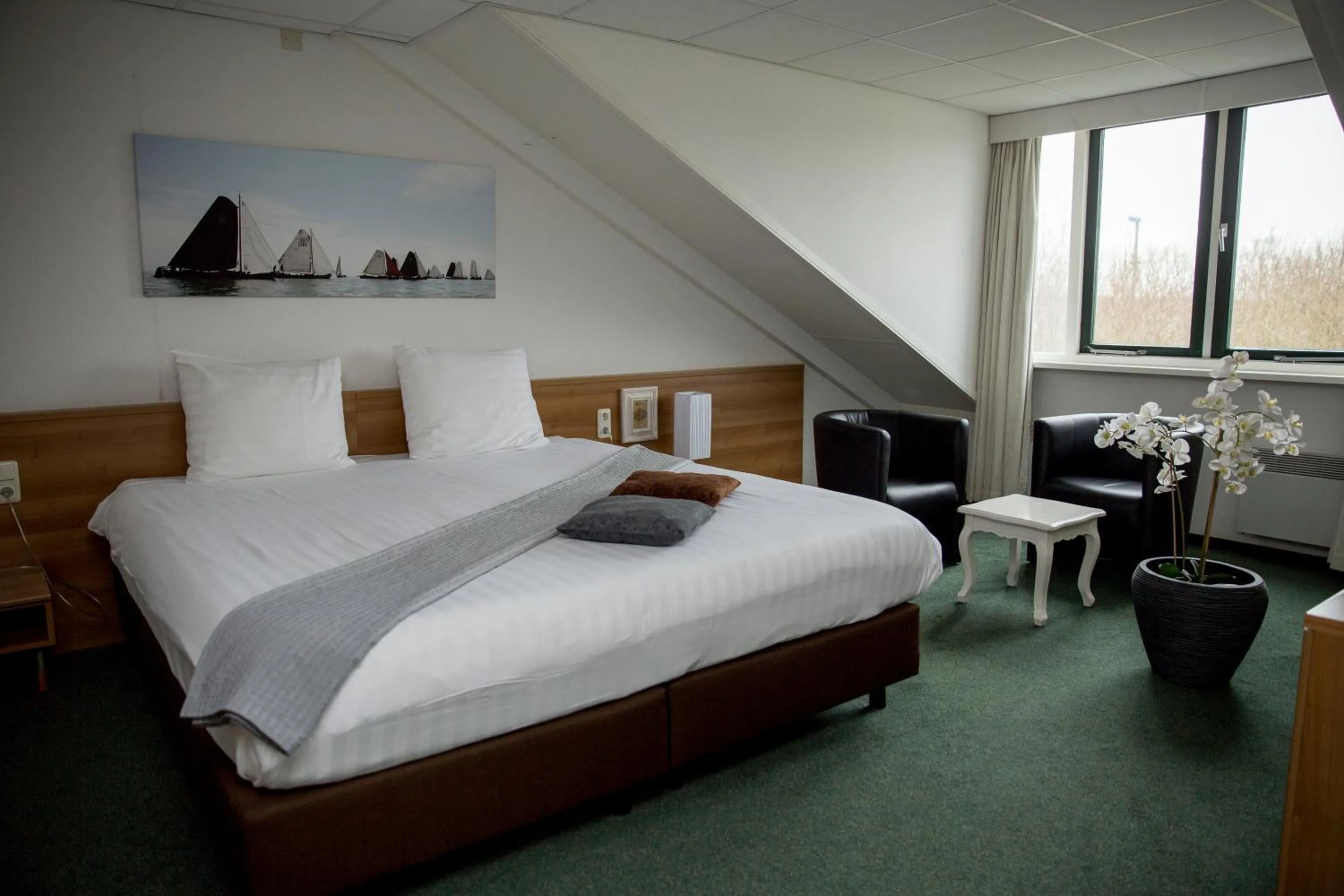 Bedroom, Bed in Fletcher Hotel Restaurant Heidehof