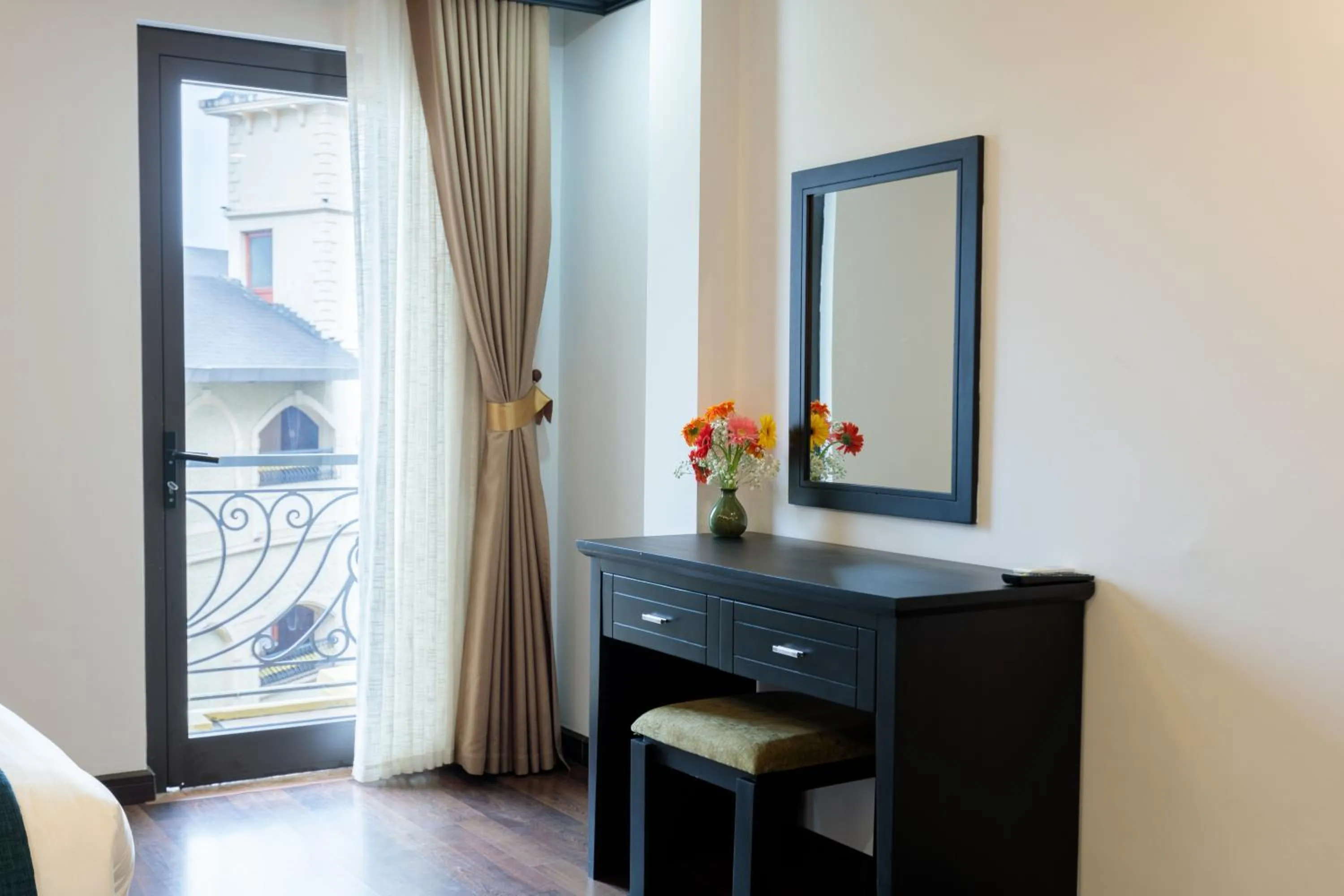 hair dresser in Babeeni Family Hotel Sapa