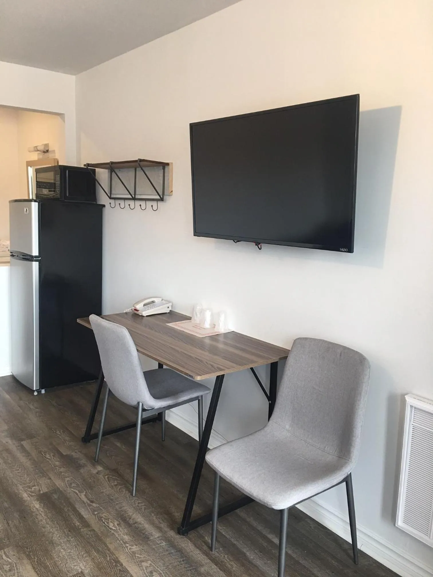 TV and multimedia in Elect Inn 5