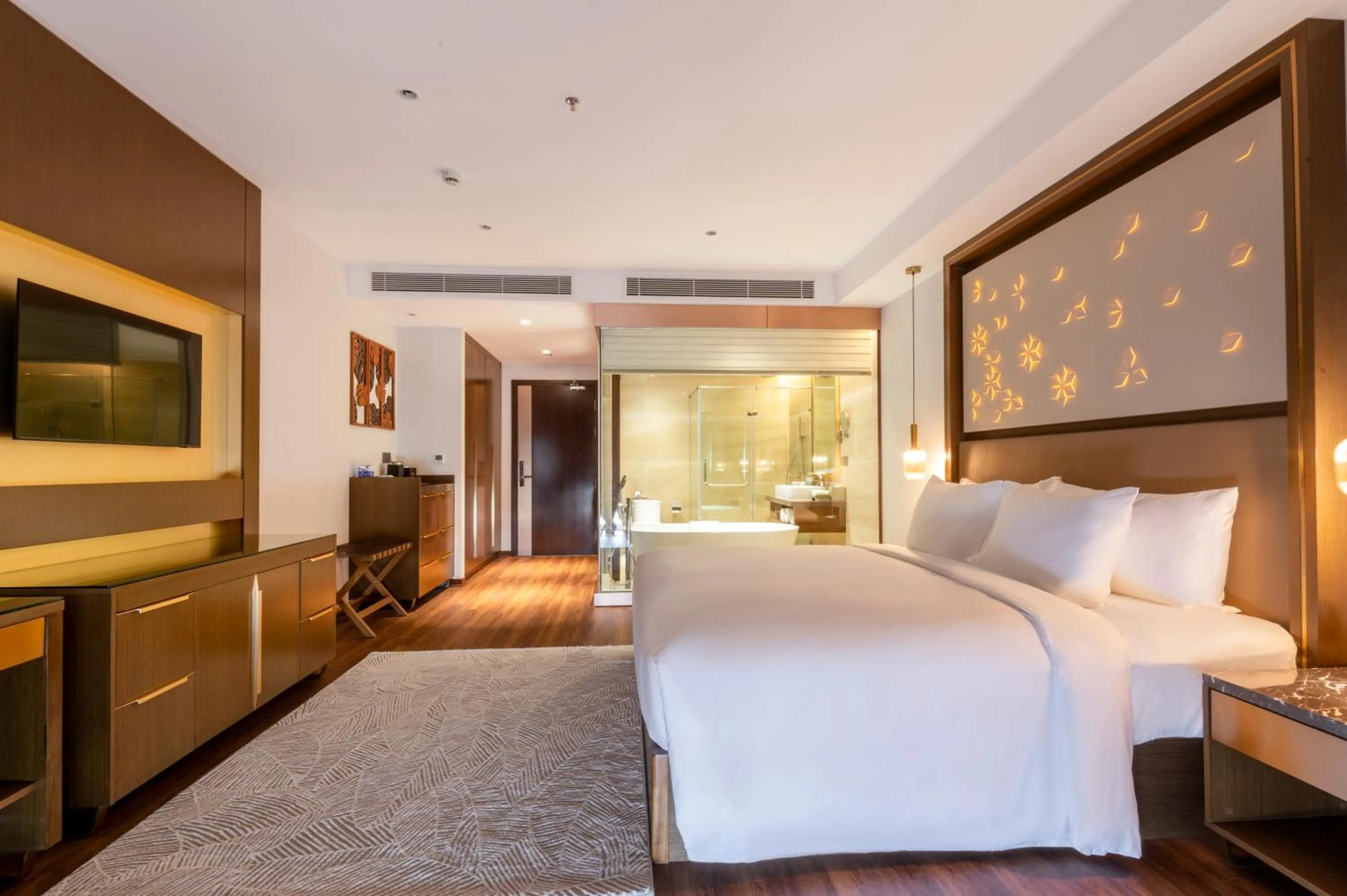 Bed in KOI Resort & Residence Da Nang - Inclusive Spa access