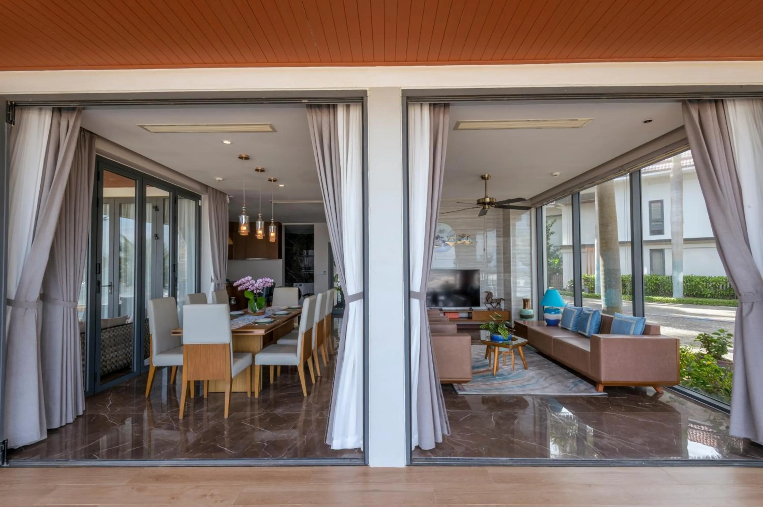 Living room in KOI Resort & Residence Da Nang - Inclusive Spa access