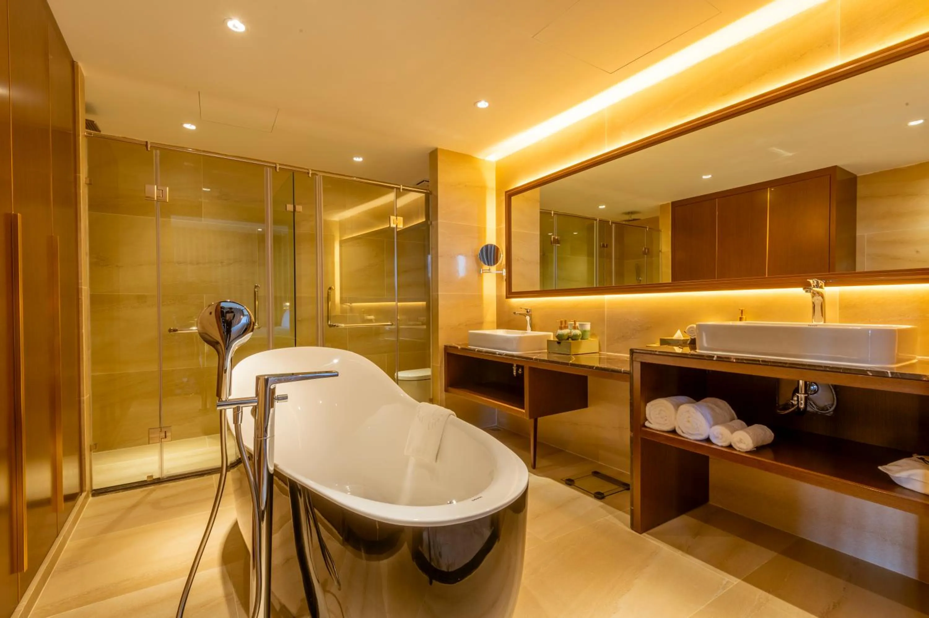 Bathroom in KOI Resort & Residence Da Nang - Inclusive Spa access