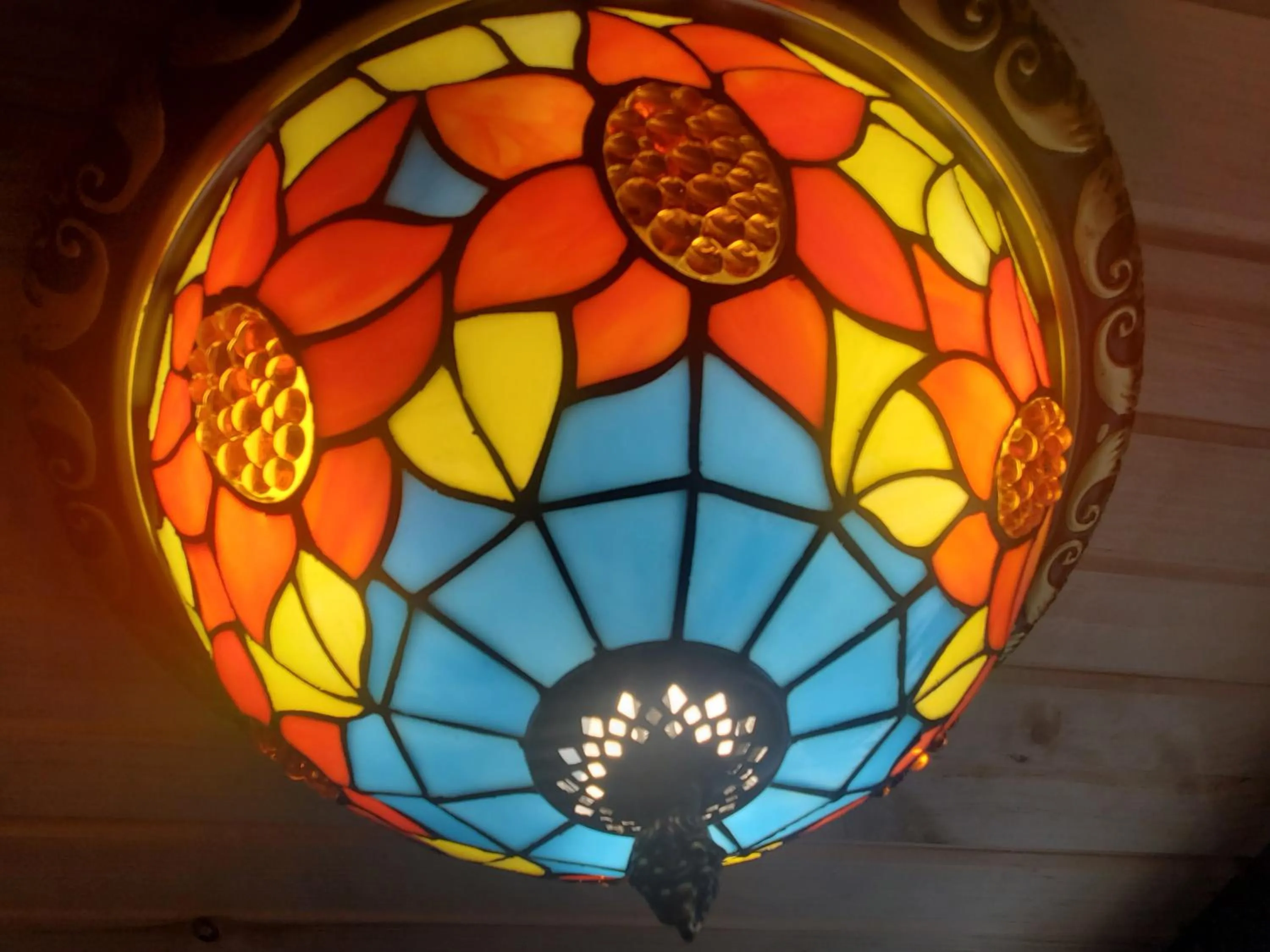 Decorative detail in Stoneburg Cove Cottages