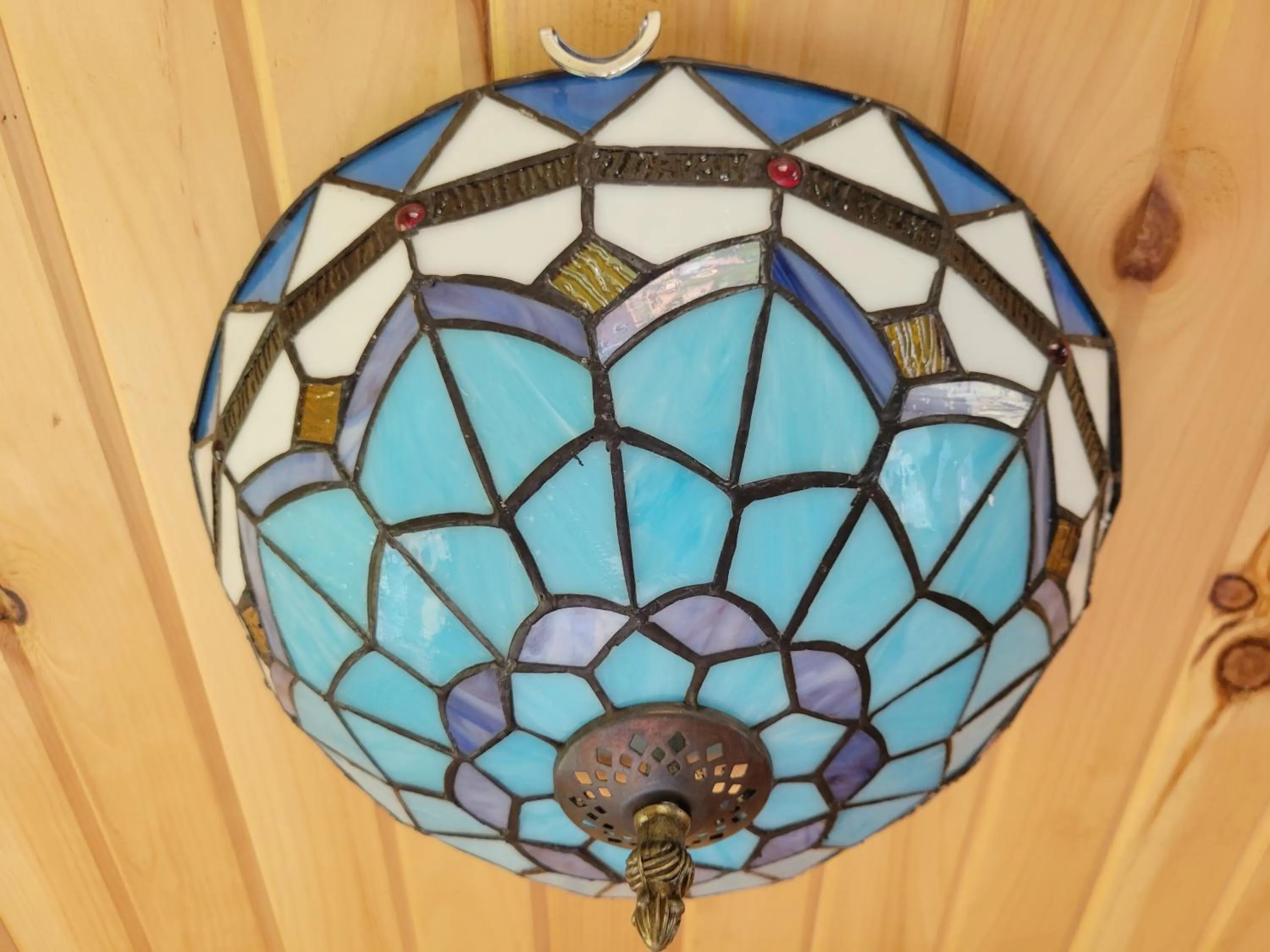 Decorative detail in Stoneburg Cove Cottages