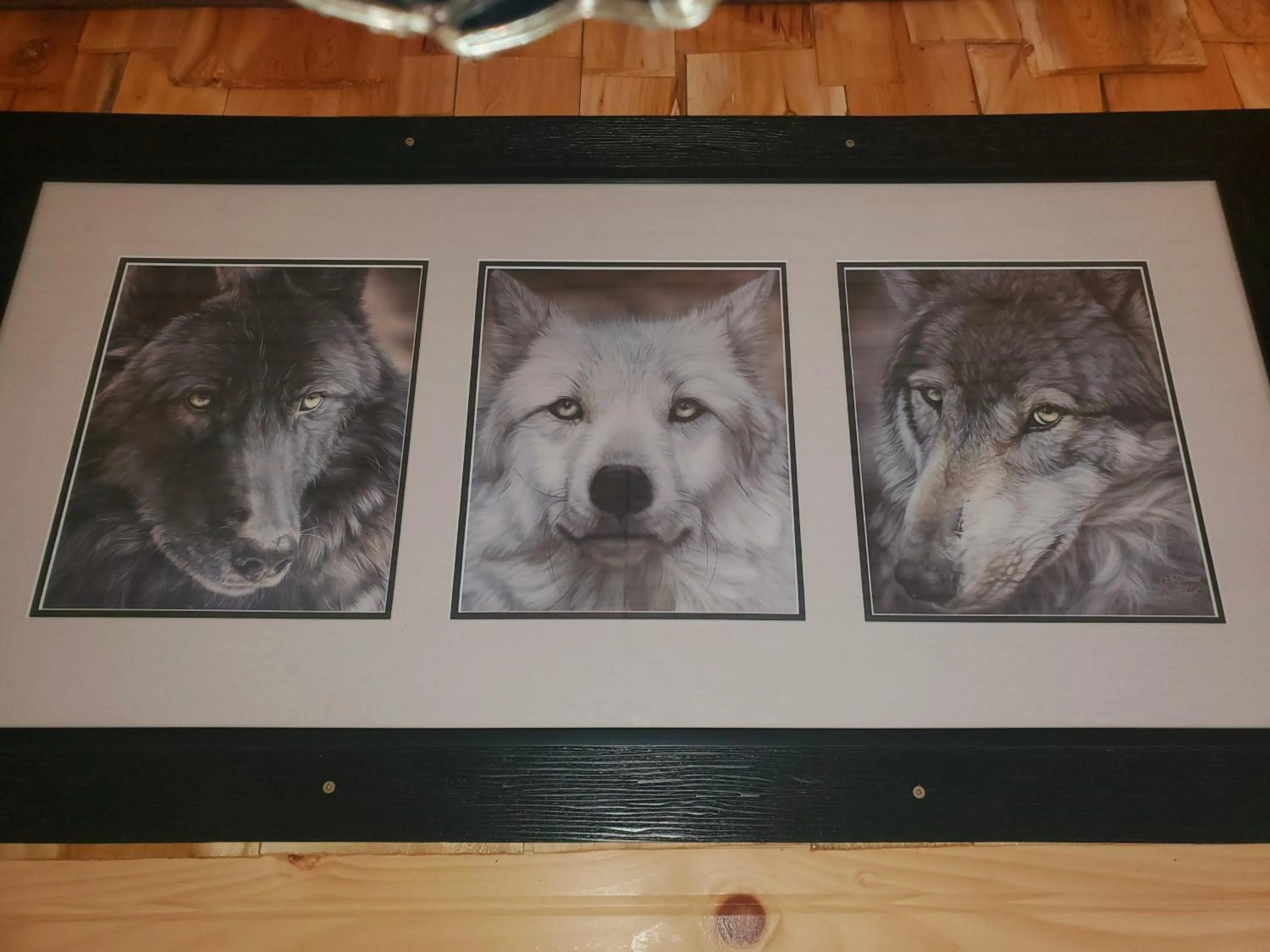 Decorative detail in Stoneburg Cove Cottages