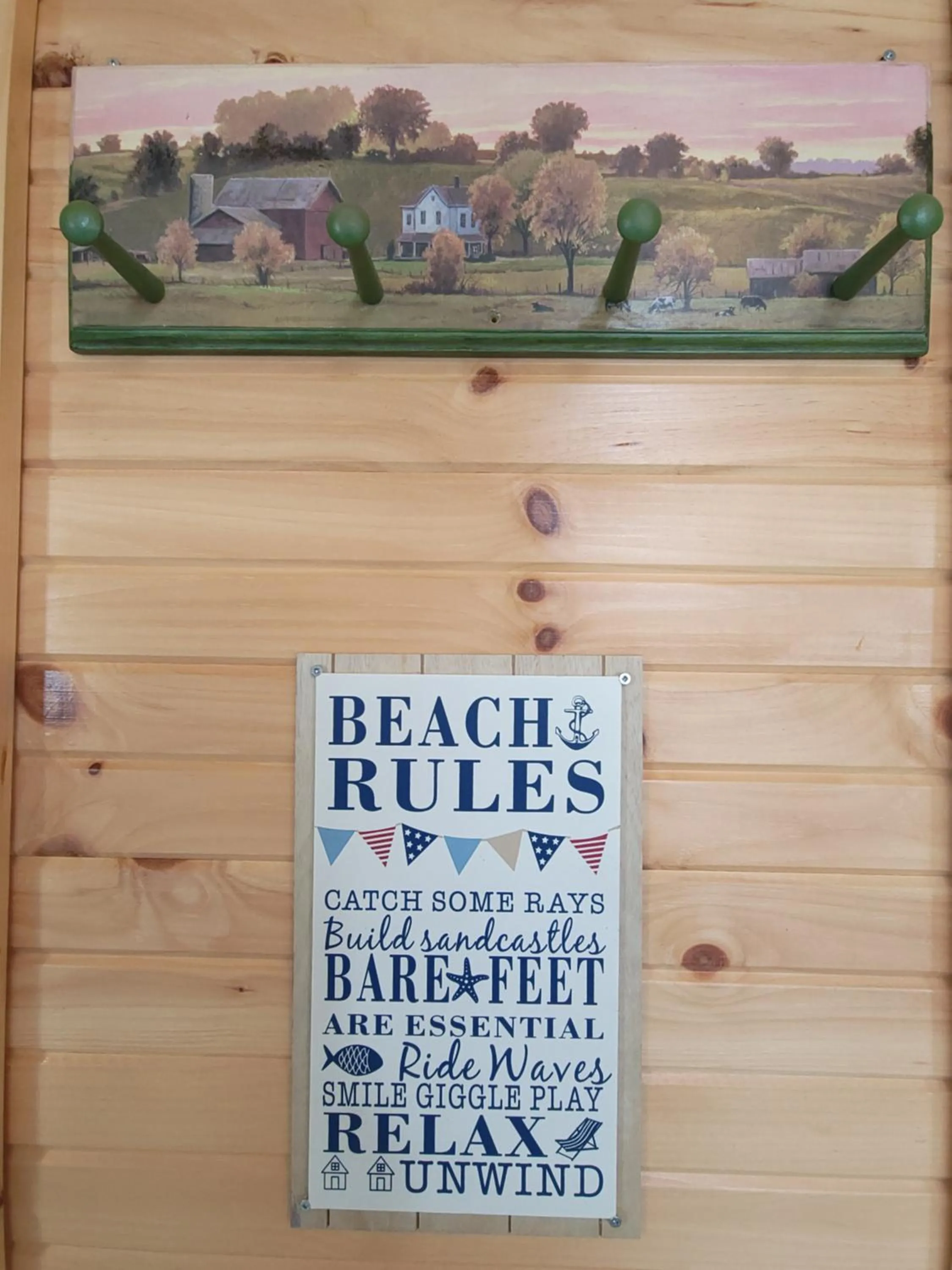 Decorative detail in Stoneburg Cove Cottages