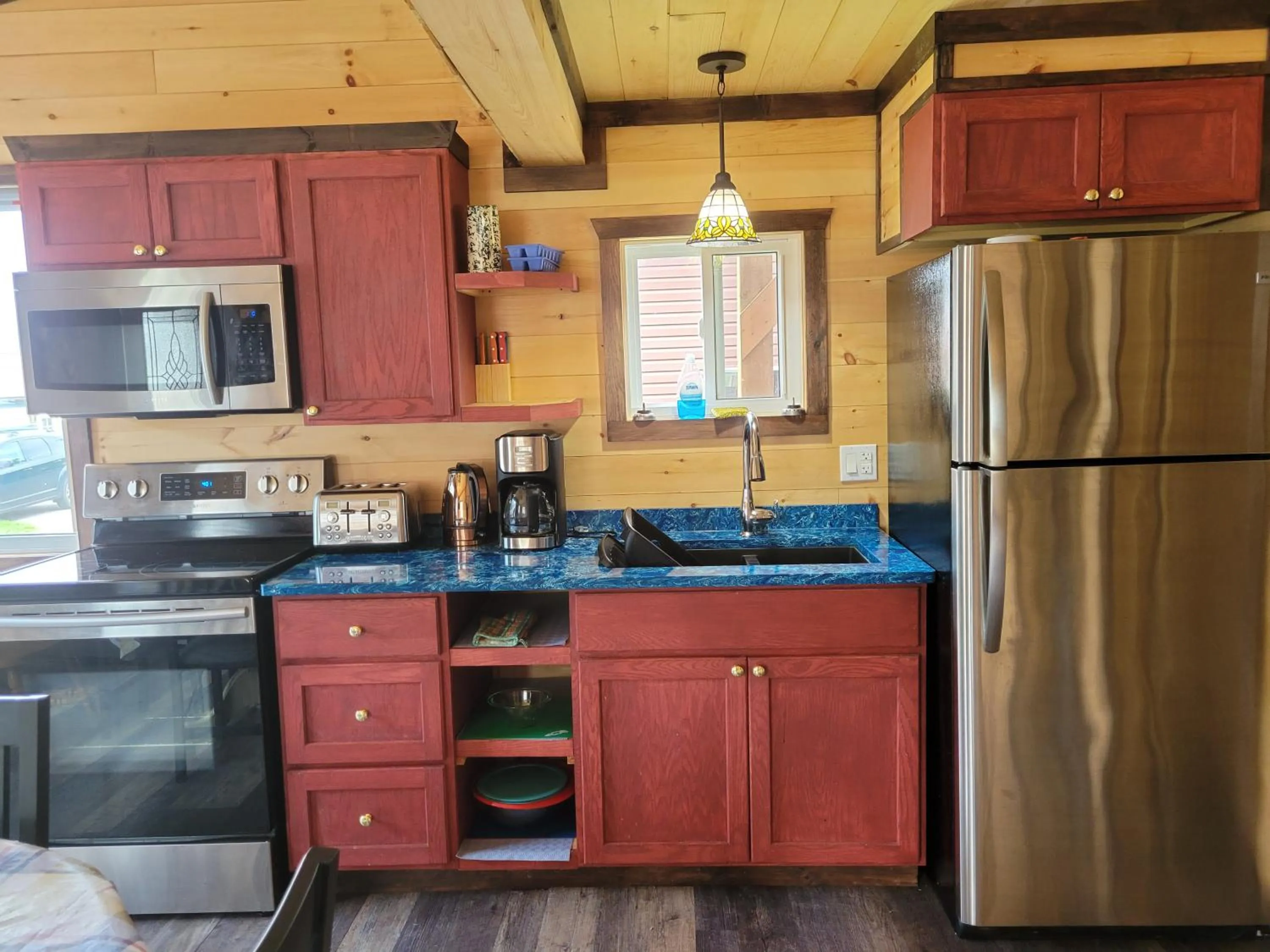 Kitchen or kitchenette in Stoneburg Cove Cottages