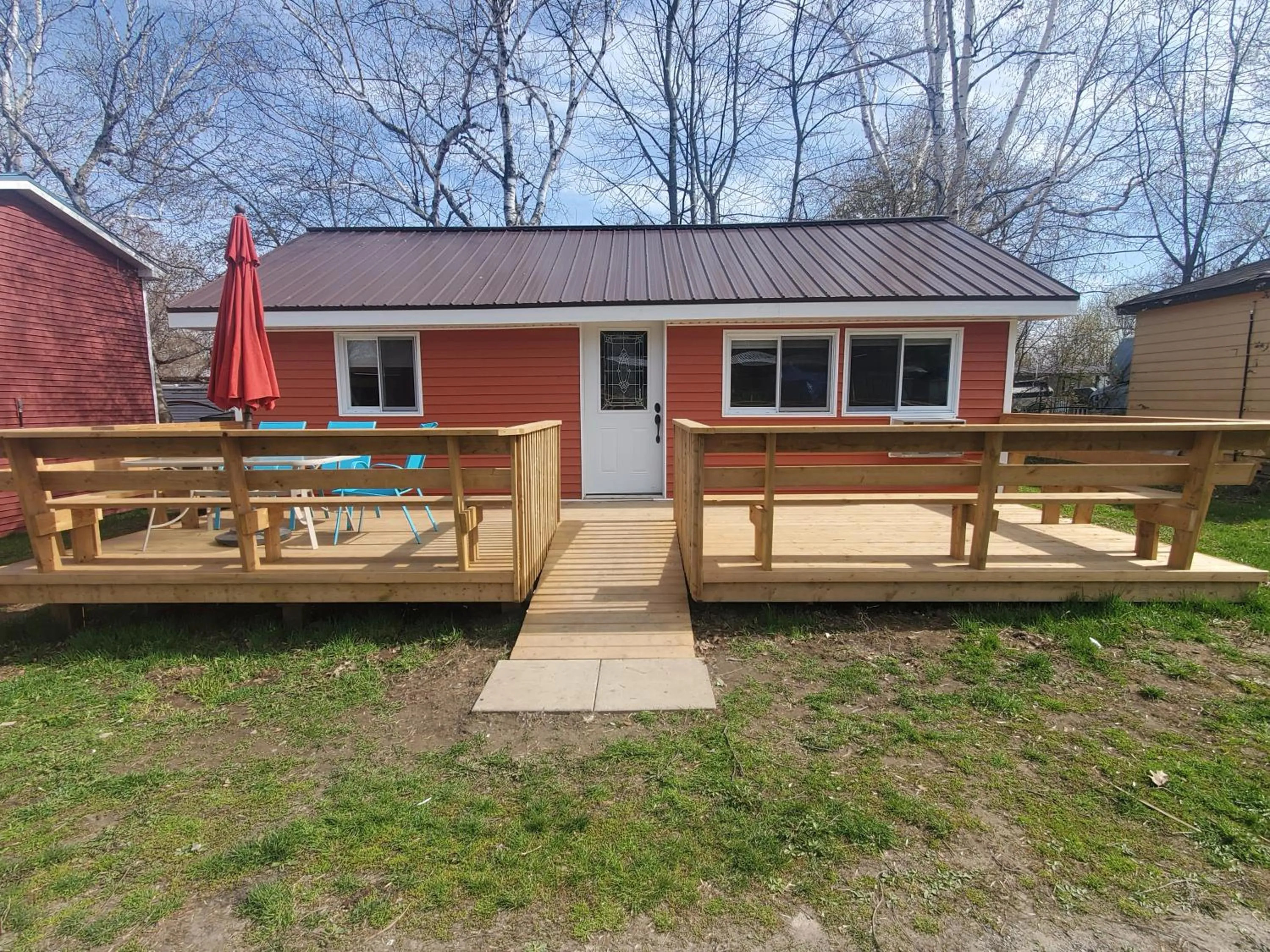 Property building in Stoneburg Cove Cottages