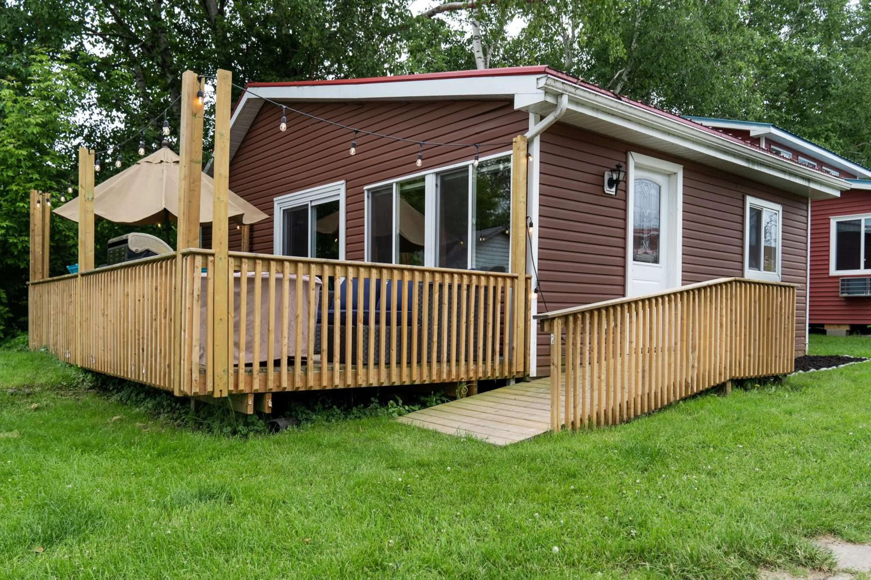 Property building in Stoneburg Cove Cottages