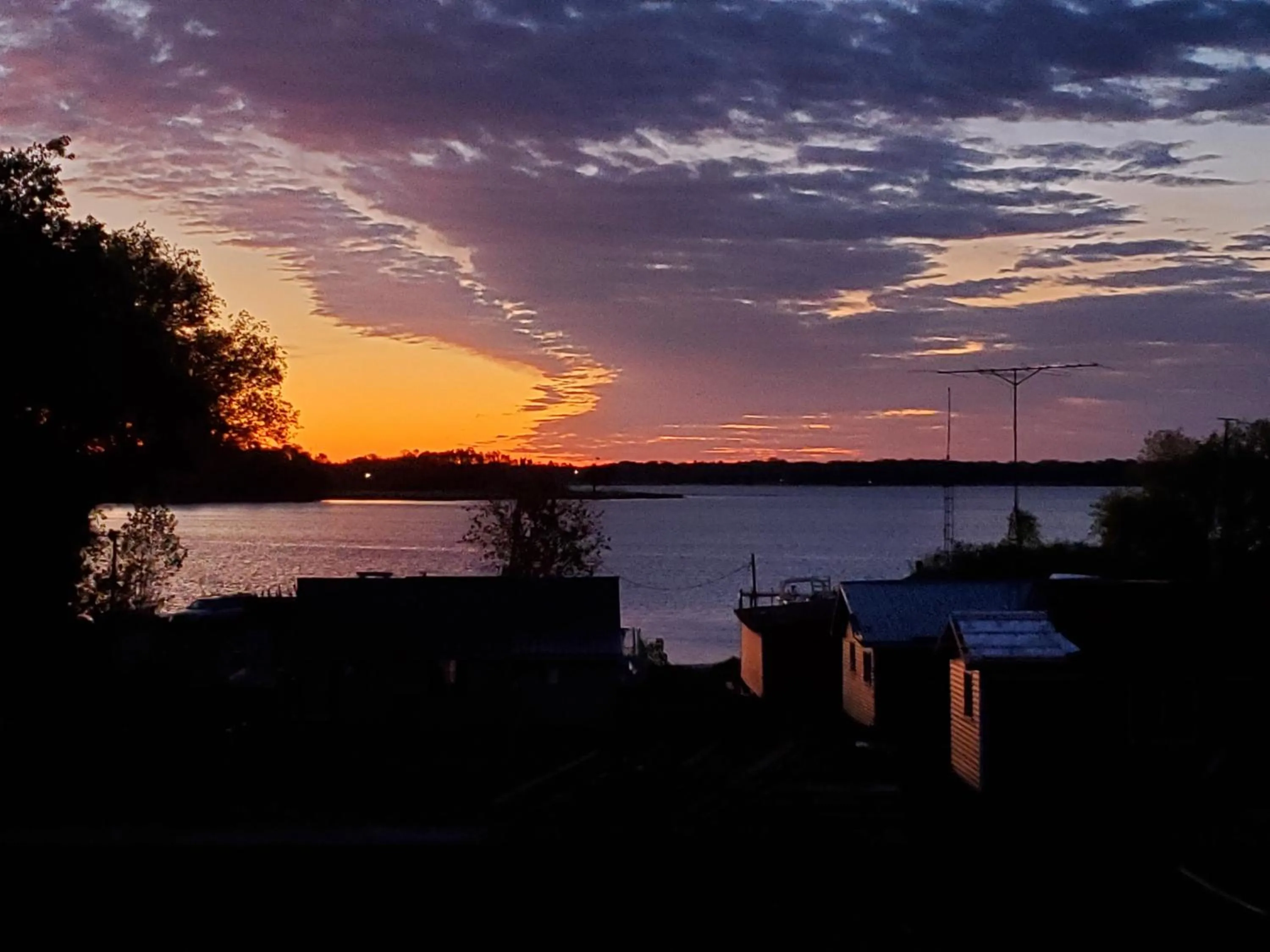 Sunrise in Stoneburg Cove Cottages