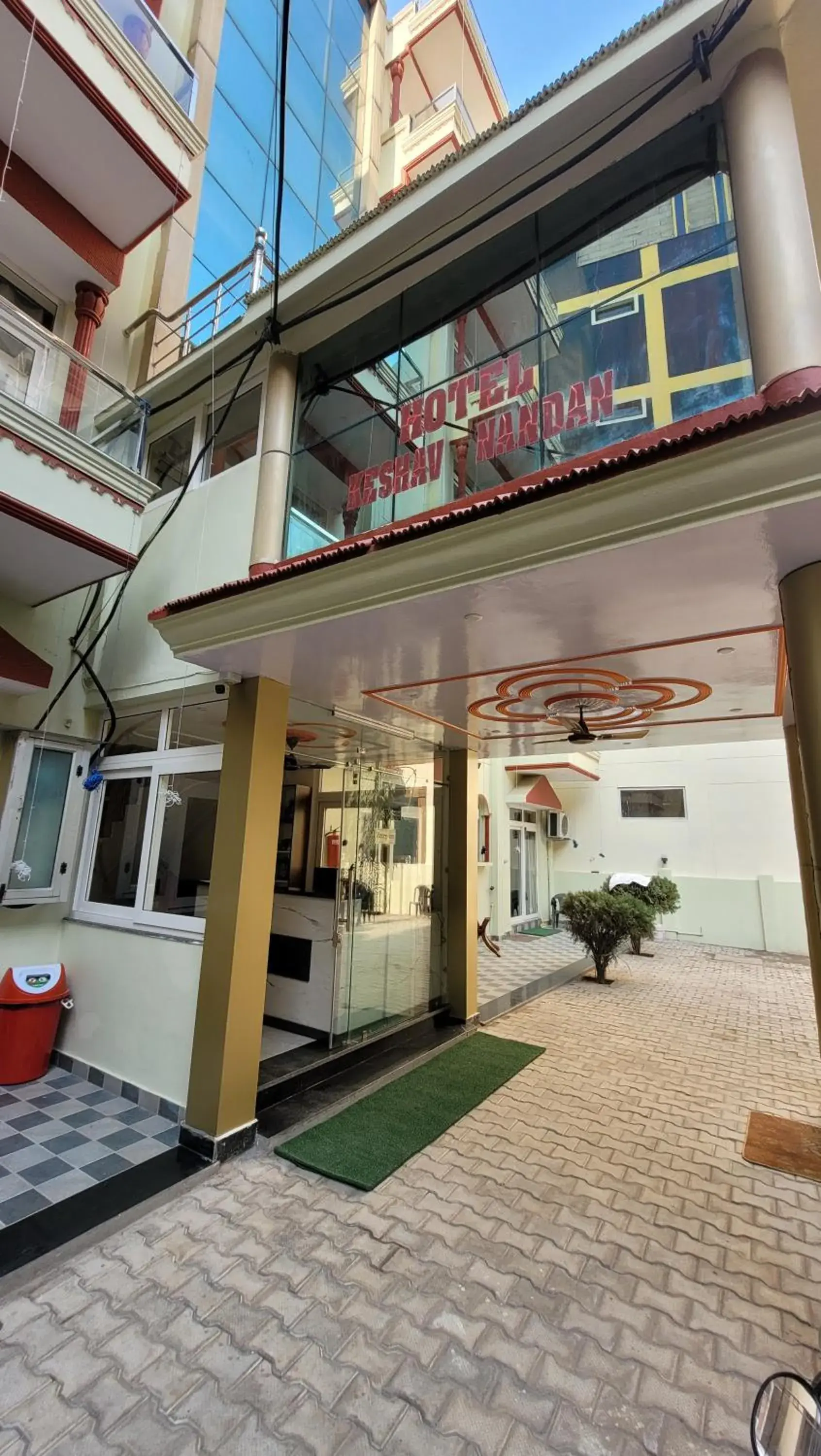 Lobby or reception in Hotel Keshav Nandan By The Shivaay Lobby or reception in Hotel Keshav Nandan By The Shivaay