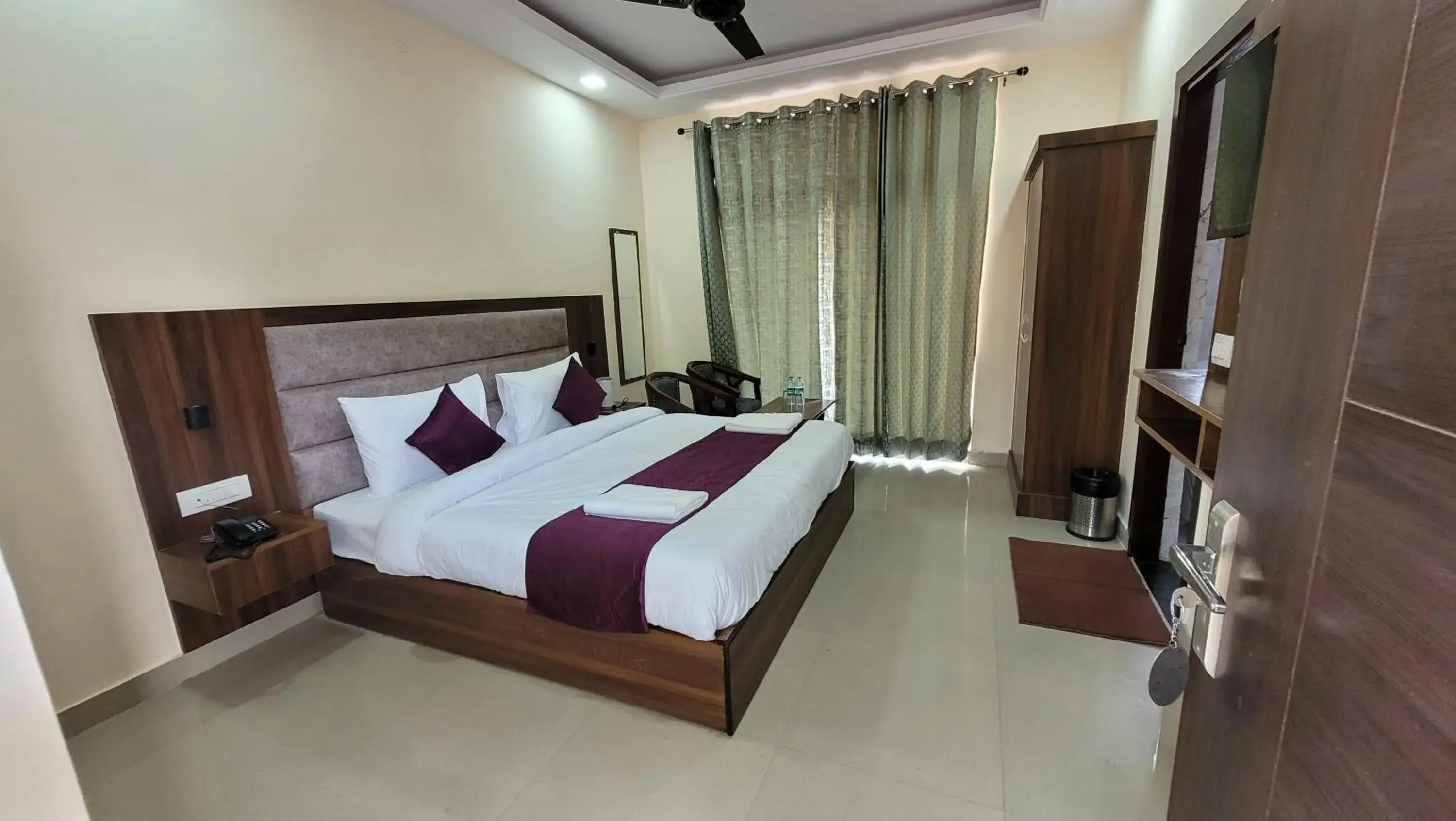 Deluxe Double Room with Balcony - single occupancy in Hotel Keshav Nandan By The Shivaay Deluxe Double Room with Balcony - single occupancy in Hotel Keshav Nandan By The Shivaay