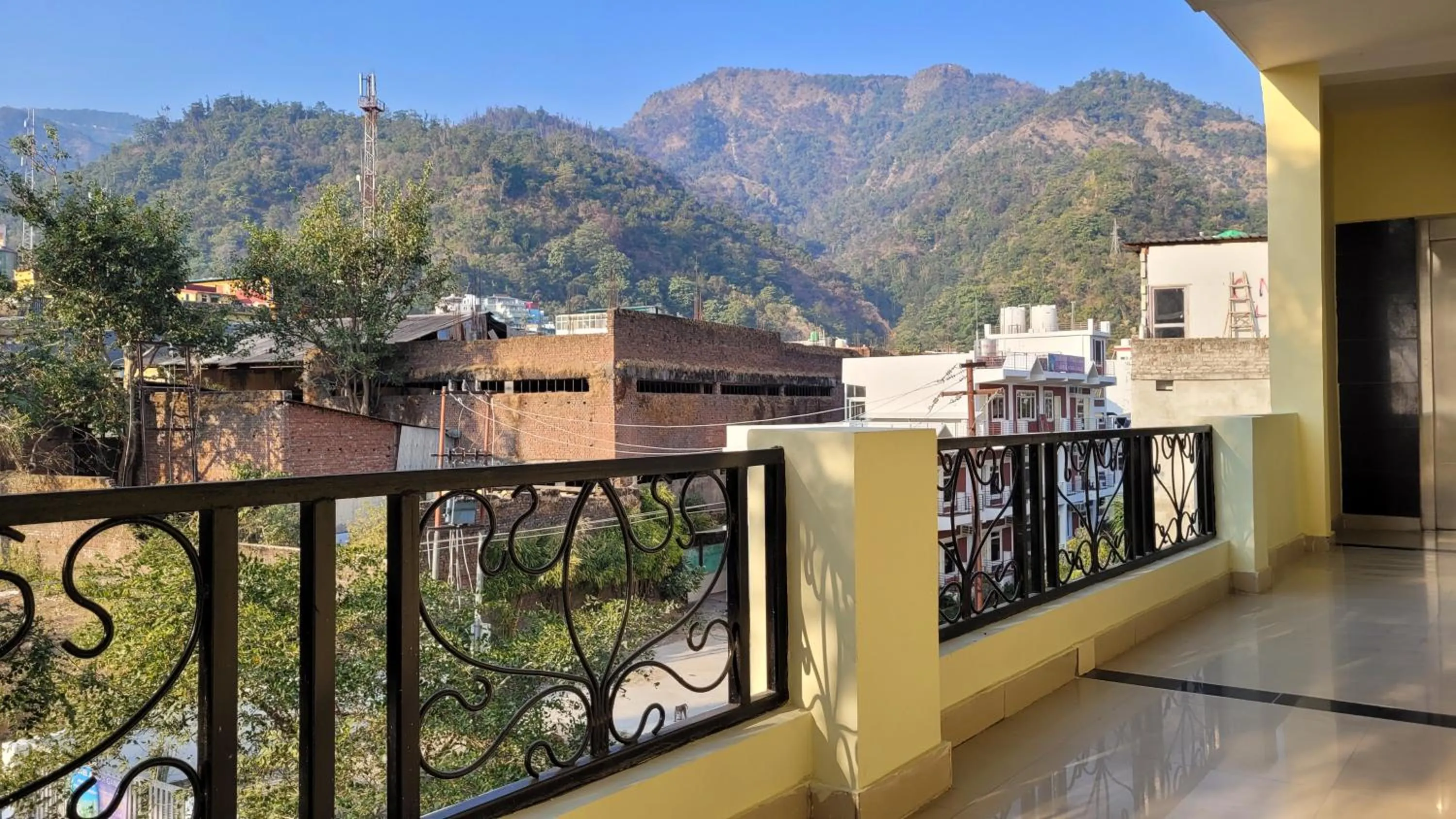 Property building in Hotel Keshav Nandan By The Shivaay