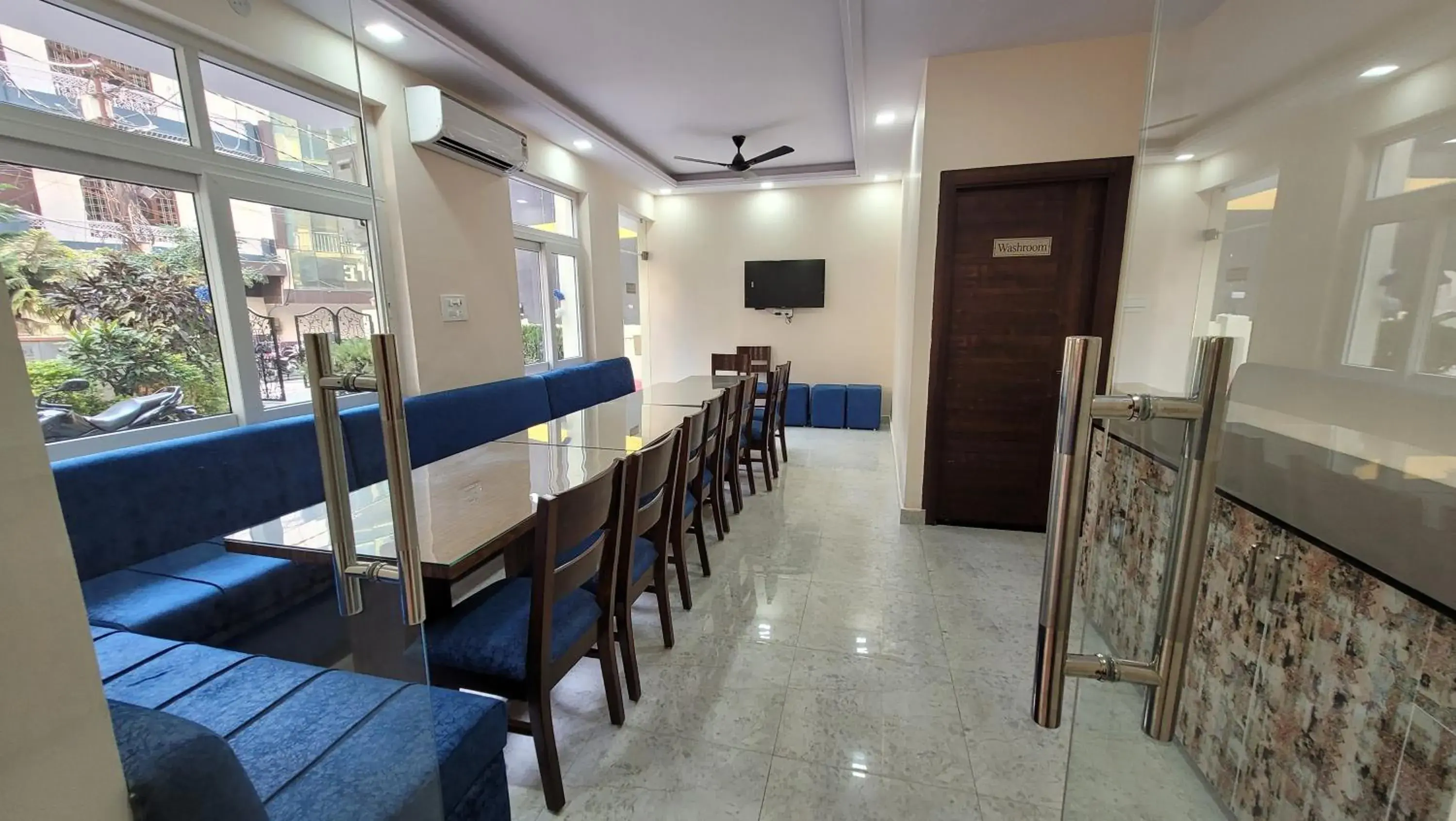 Restaurant/places to eat in Hotel Keshav Nandan By The Shivaay Restaurant/places to eat in Hotel Keshav Nandan By The Shivaay
