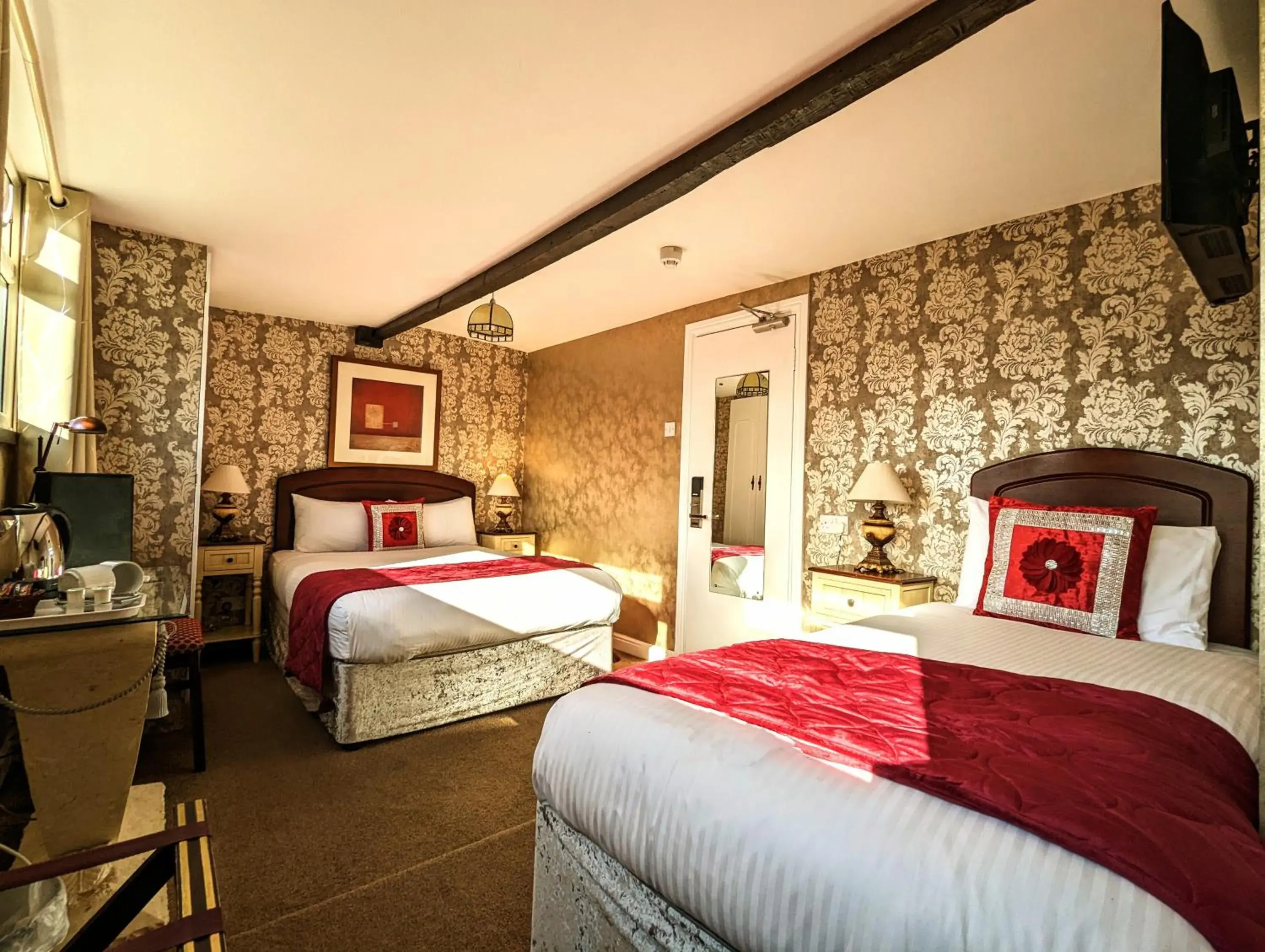 Twin Room in Brookside Hotel & Restaurant ,Suitable for Solo Travelers Couples Educational Groups Families & Contractors welcome Twin Room in Brookside Hotel & Restaurant ,Suitable for Solo Travelers Couples Educational Groups Families & Contractors welcome