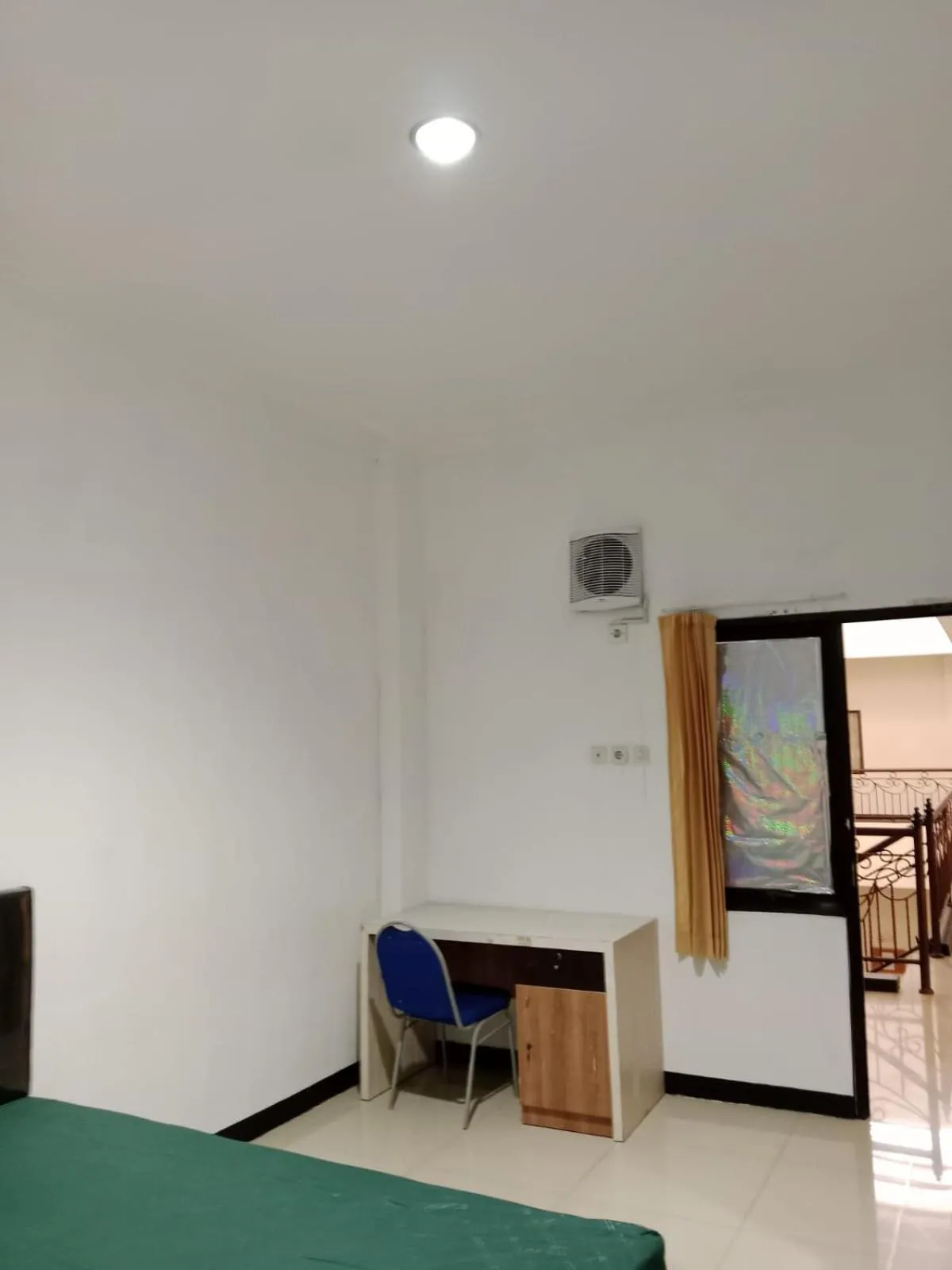 Photo of the whole room in villa puncak tidar
