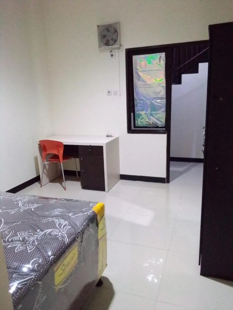 hair dresser, Bed in villa puncak tidar