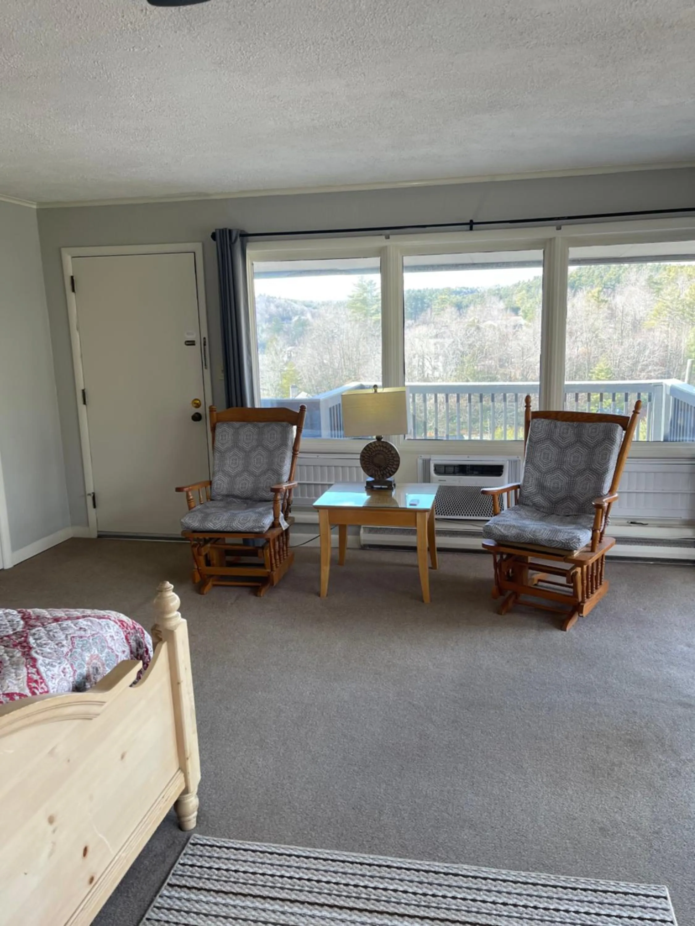 Seating area in Cliff Dwellers Inn