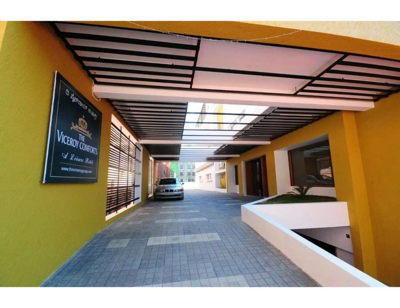 Day in Hotel Viceroy Comforts, Mysore