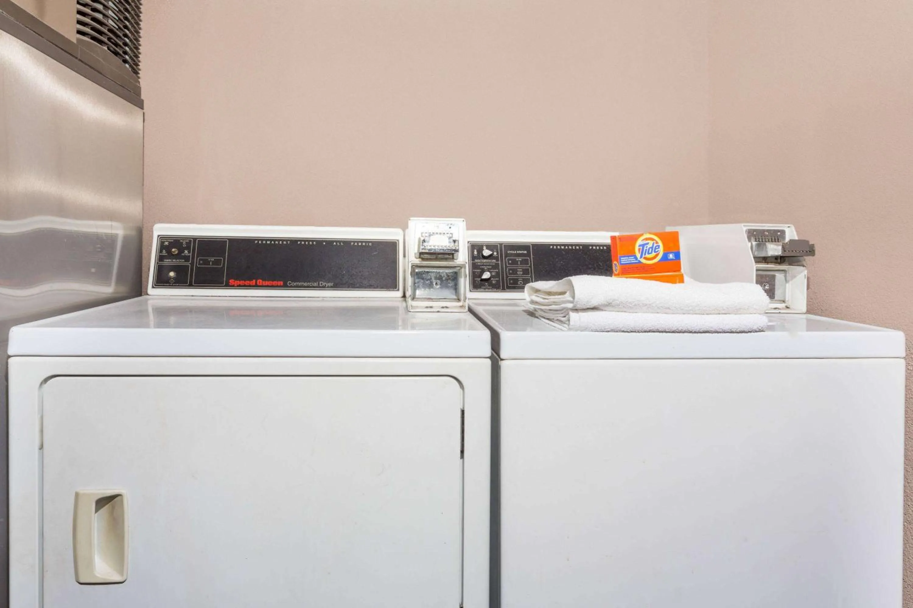 Other in Super 8 by Wyndham Marianna I-10