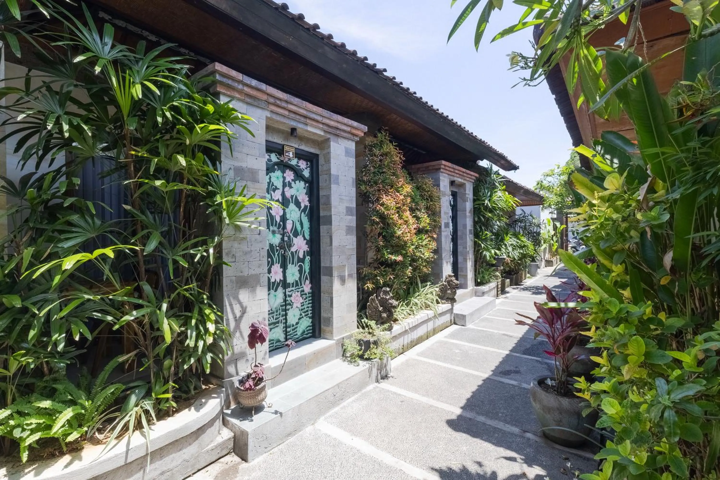 Property building in Wayan Homestay Sanur