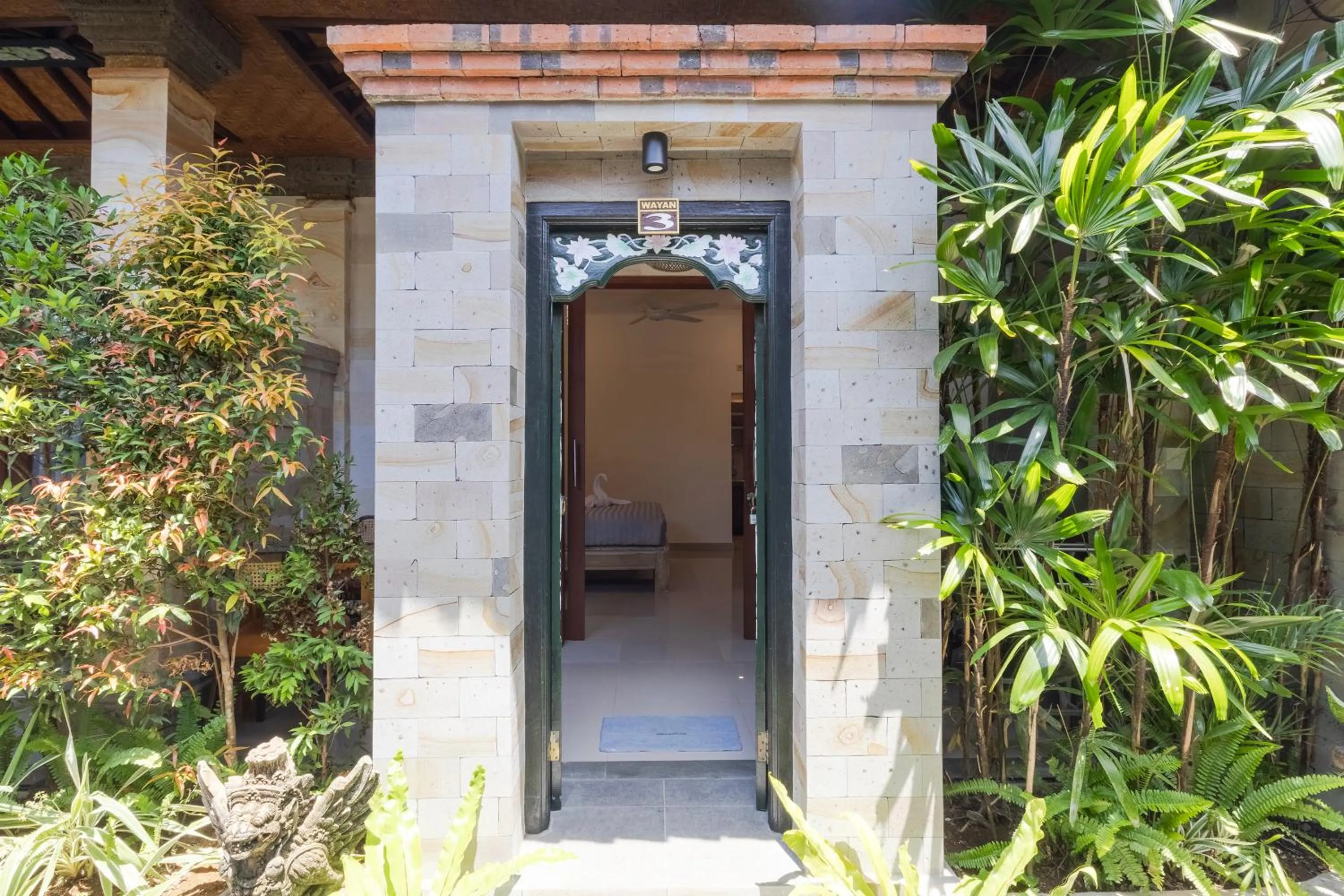 Facade/entrance in Wayan Homestay Sanur
