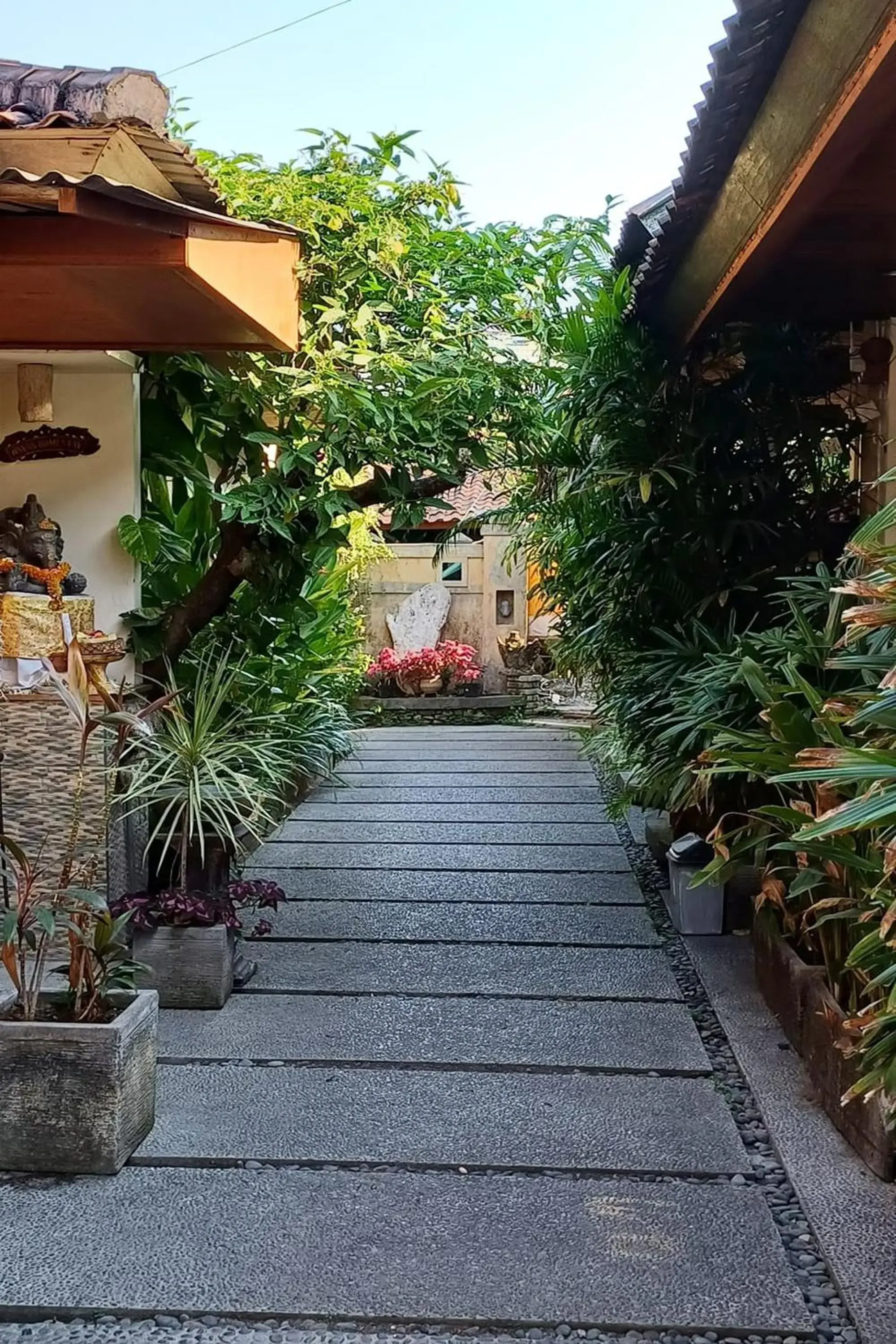 Property building in Wayan Homestay Sanur Property building in Wayan Homestay Sanur