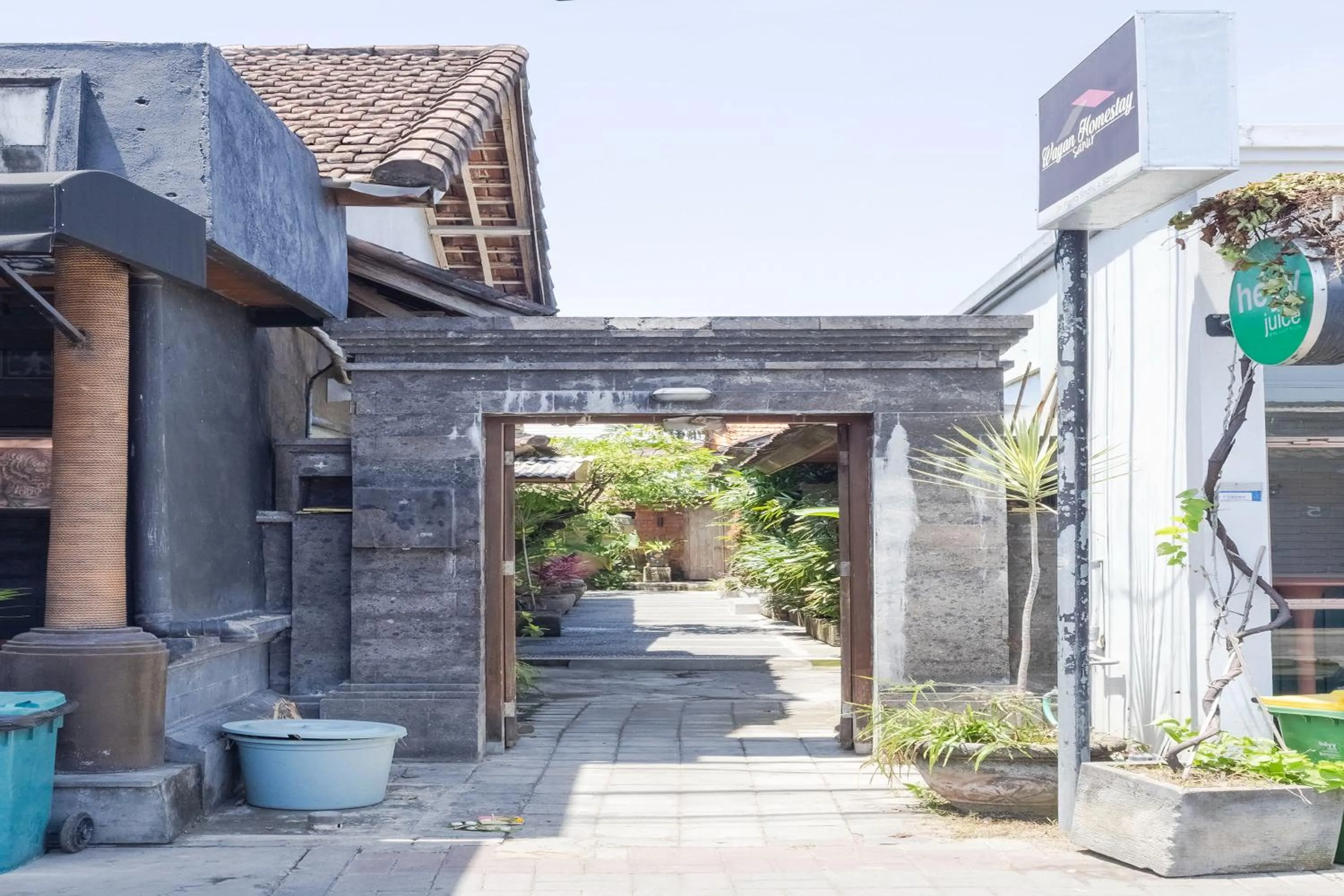 Property building in Wayan Homestay Sanur
