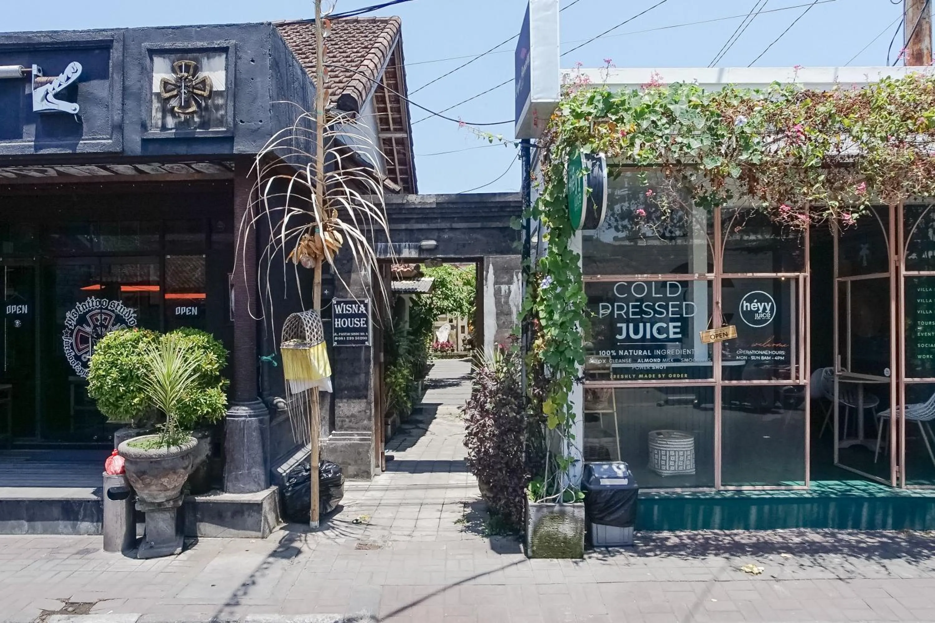 Property building in Wayan Homestay Sanur