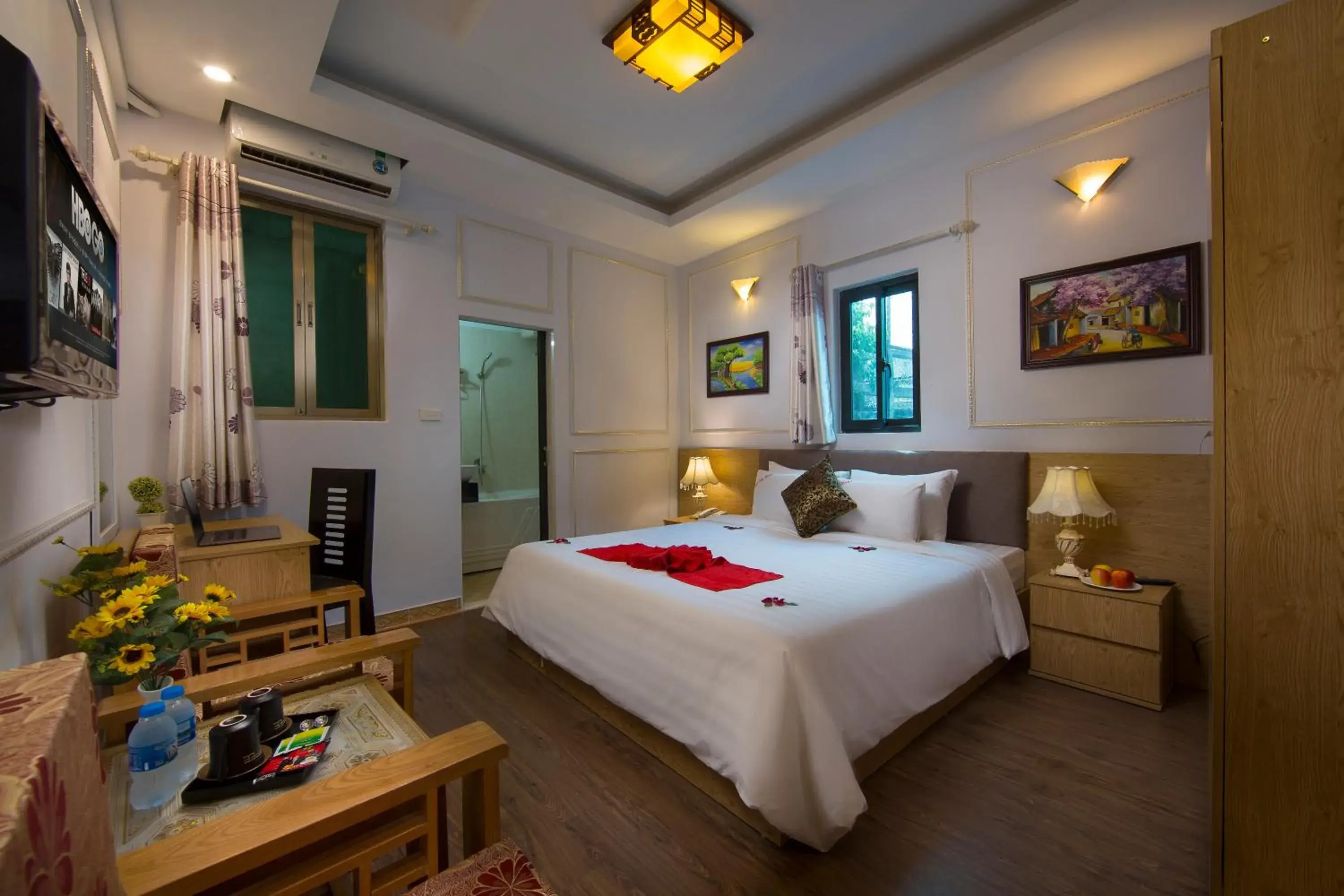 Deluxe Double or Twin Room in Hanoi City Gate Hotel Deluxe Double or Twin Room in Hanoi City Gate Hotel