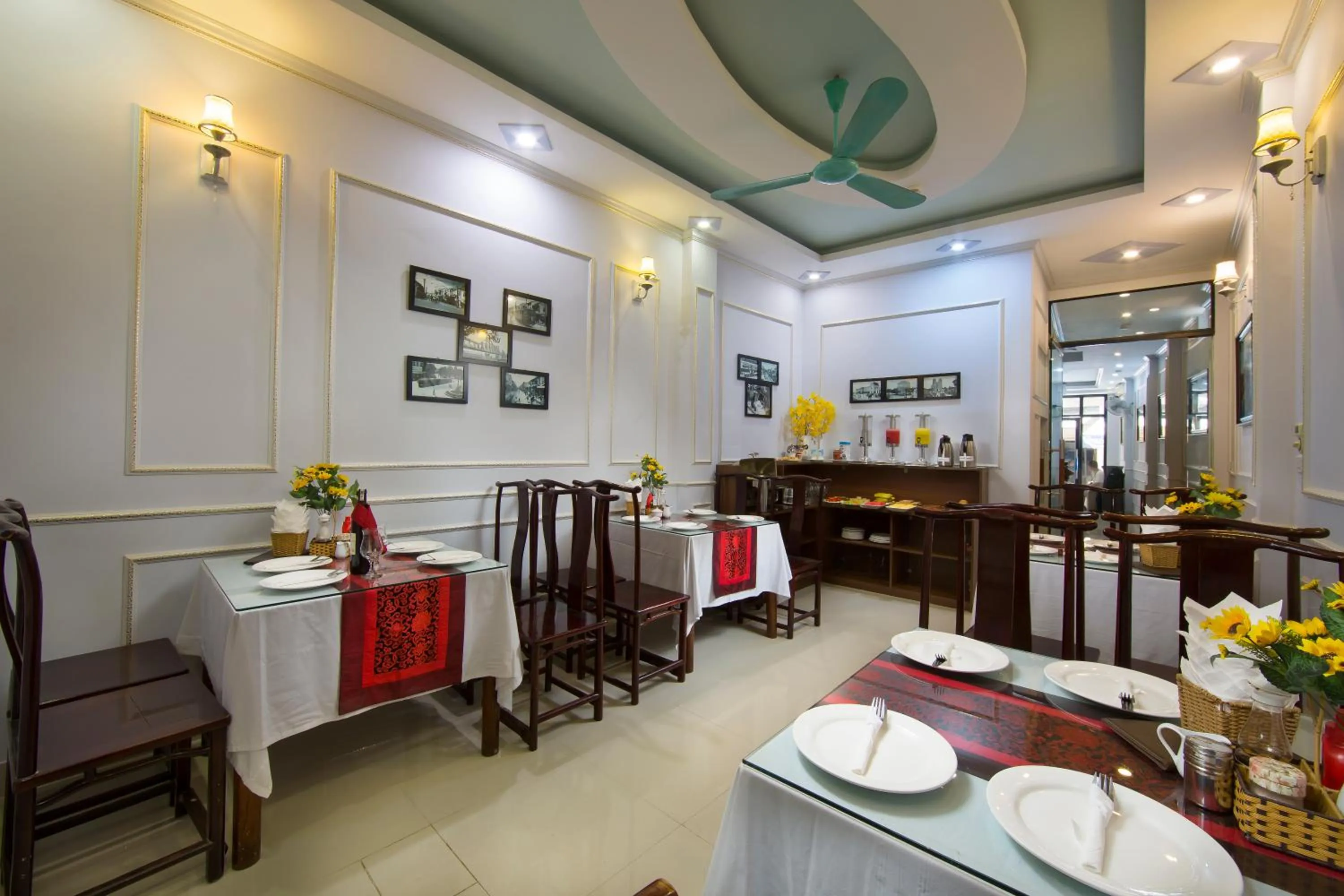 Restaurant/places to eat in Hanoi City Gate Hotel