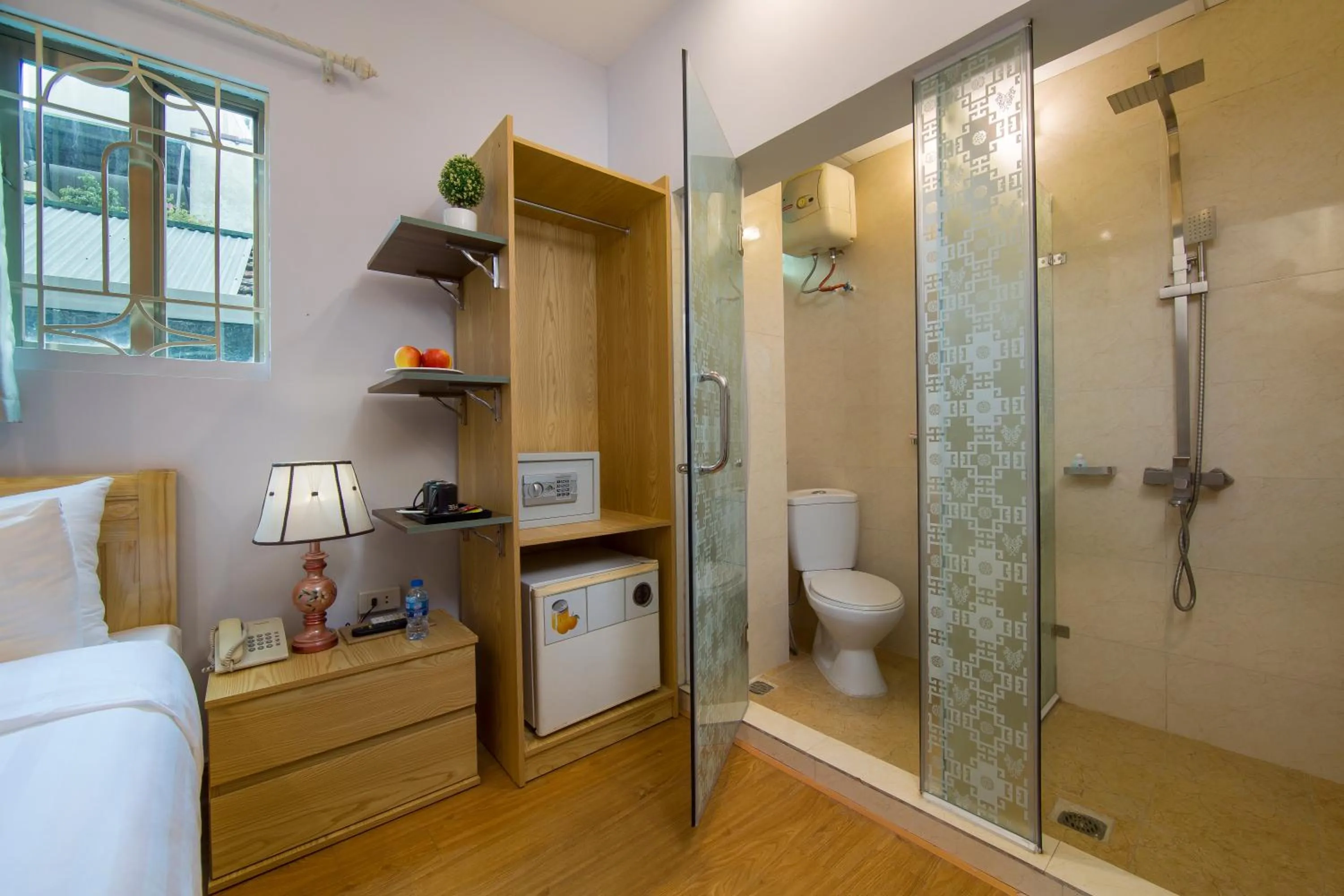 Shower in Hanoi City Gate Hotel