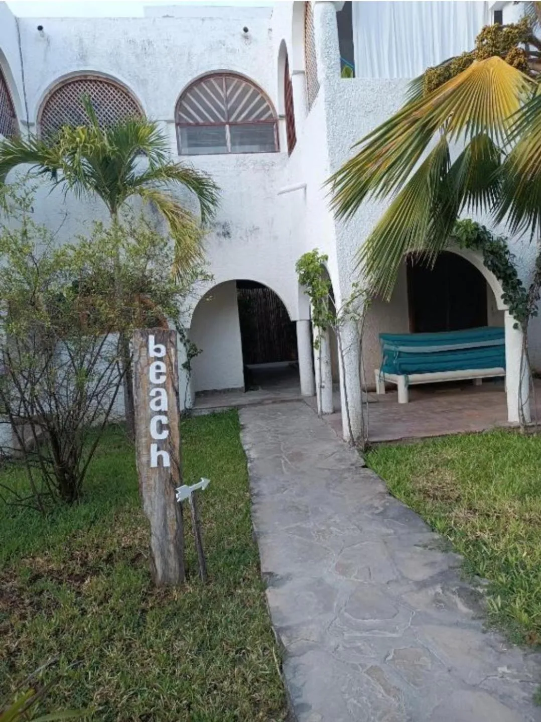Kaleb's Beachfront Serviced Studio Apartments
