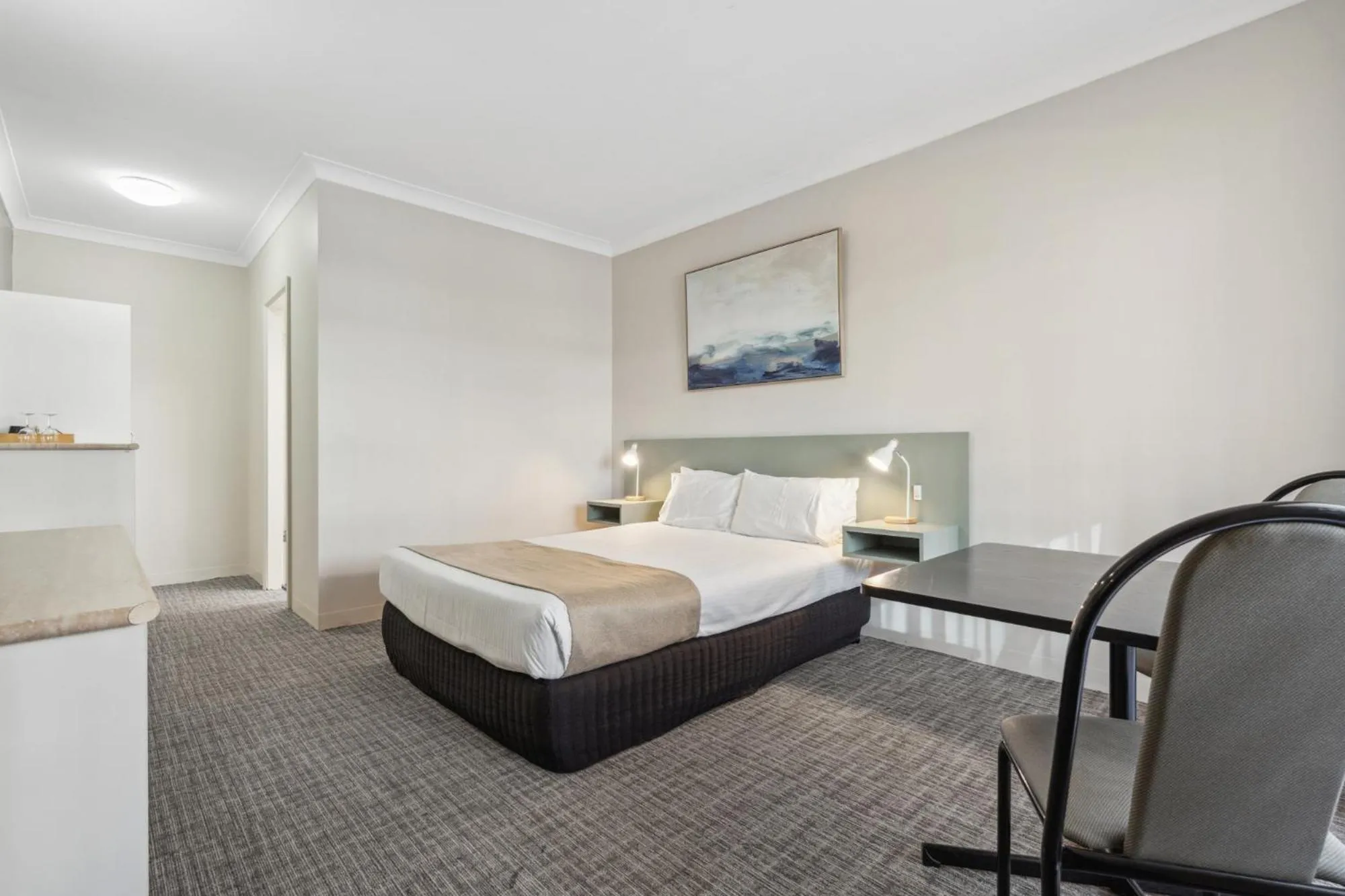 Bed in Econo Lodge Dockside Glenelg