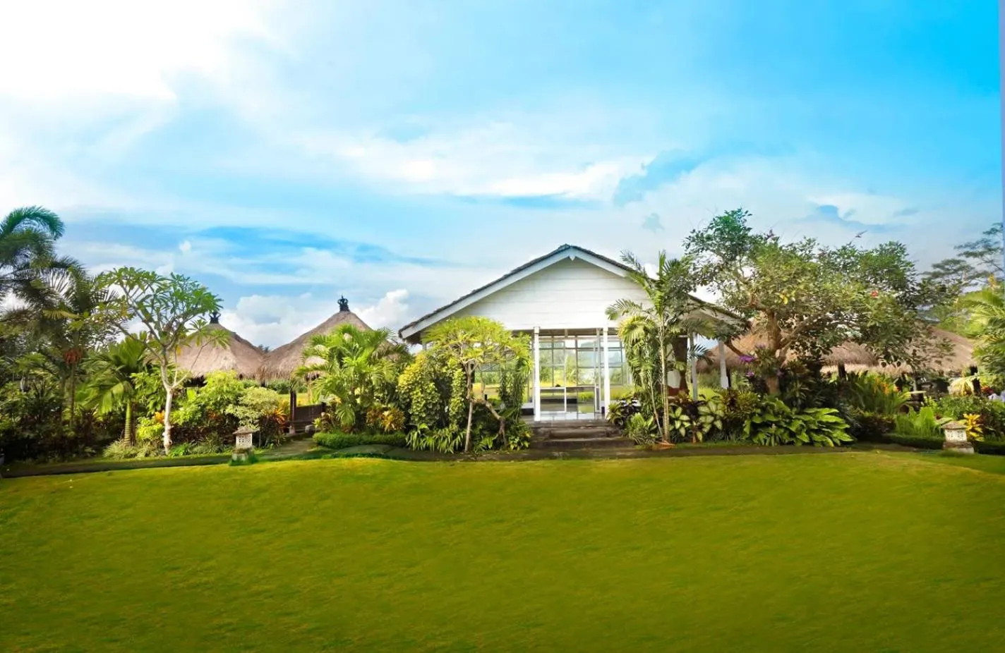 Garden view in Lumbung Asri Cottage