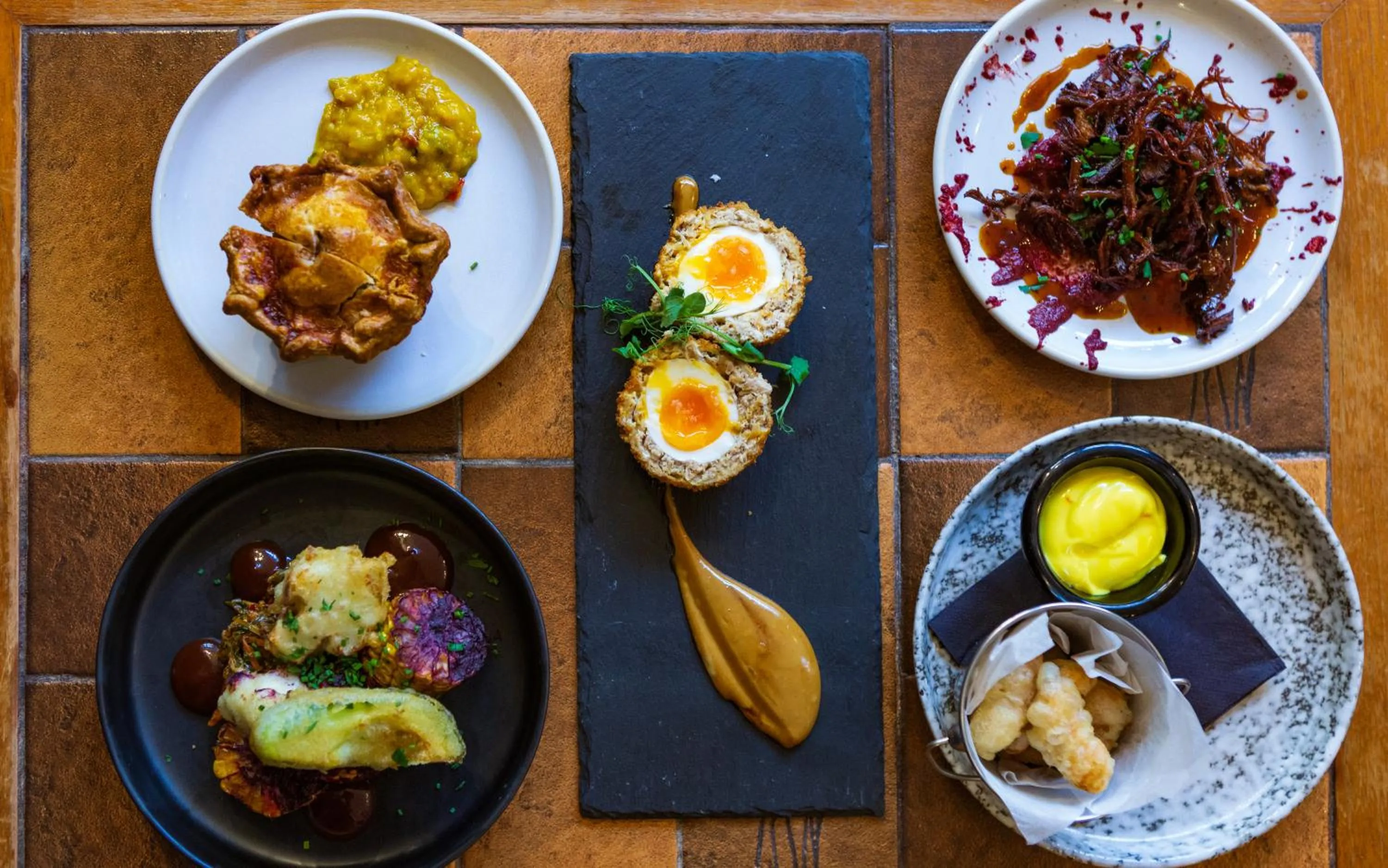 Restaurant/places to eat in The Crown Hotel