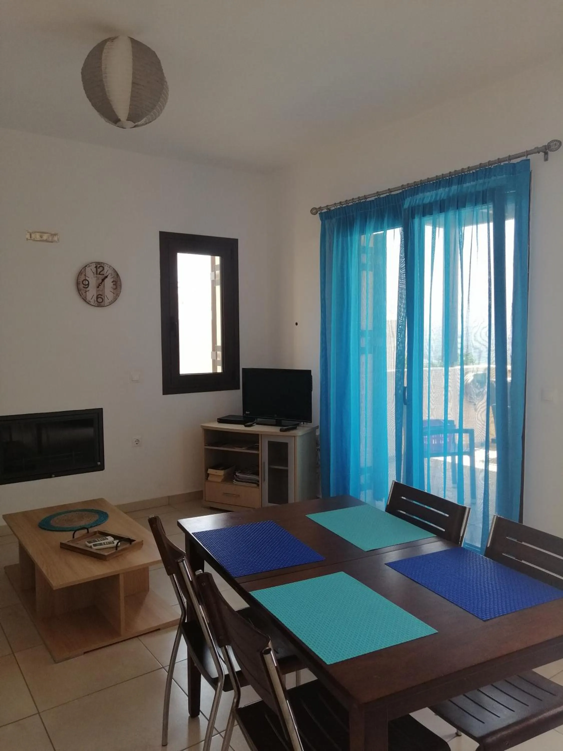 TV and multimedia in Angelica Sea View with Pool