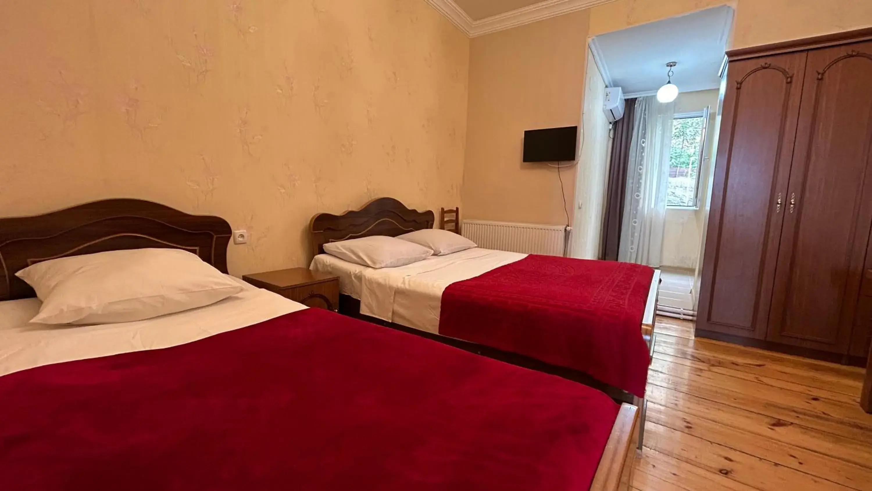 Quadruple Room with Bathroom in Guest House Maria Quadruple Room with Bathroom in Guest House Maria